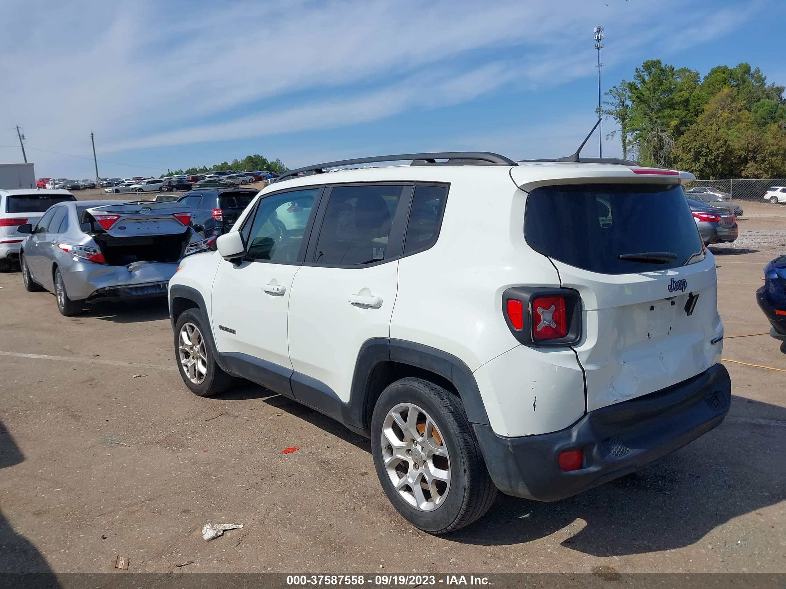 Photo 2 VIN: ZACCJABT1GPC48849 - JEEP RENEGADE 