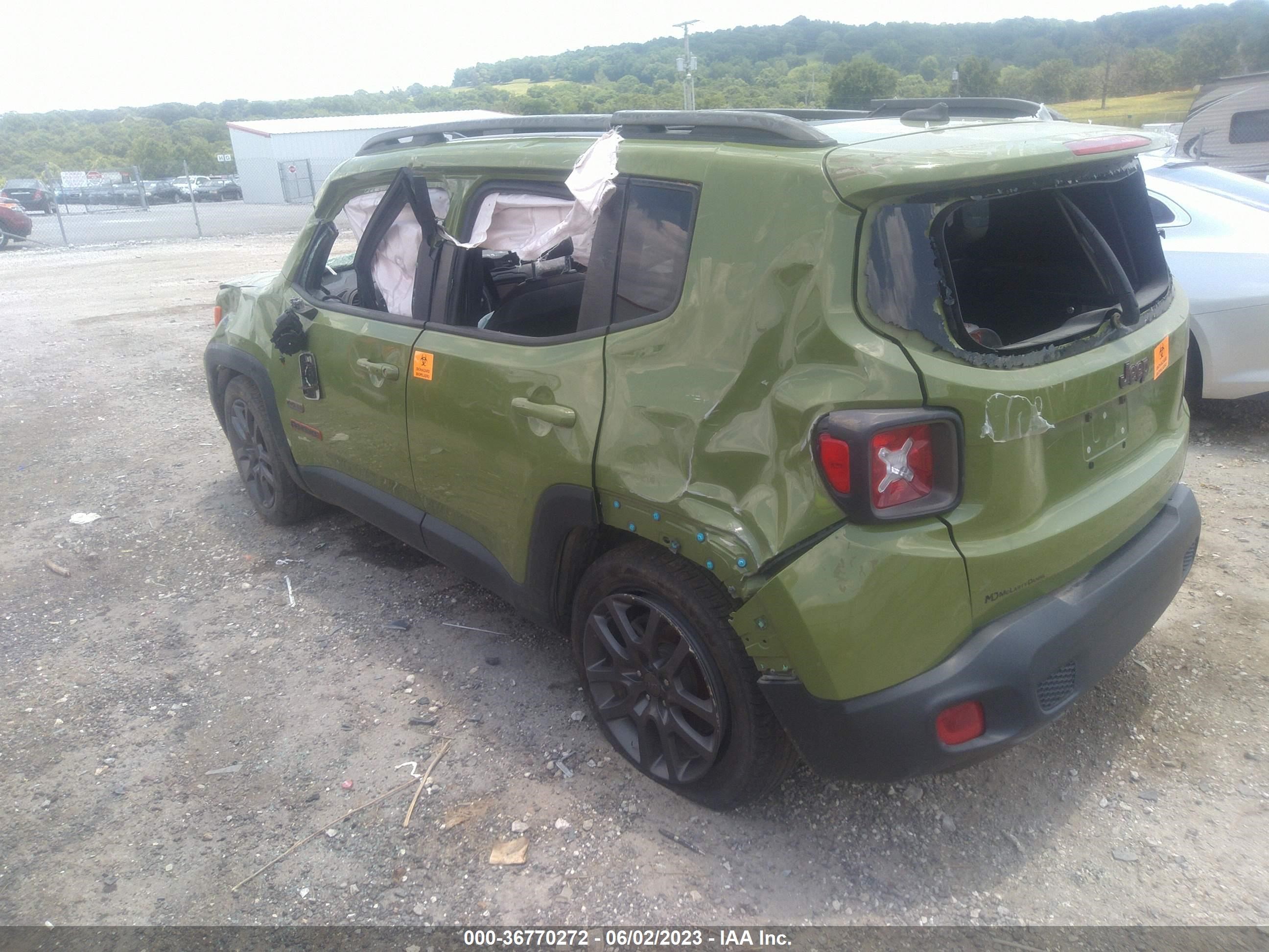 Photo 2 VIN: ZACCJABT6GPC63329 - JEEP RENEGADE 