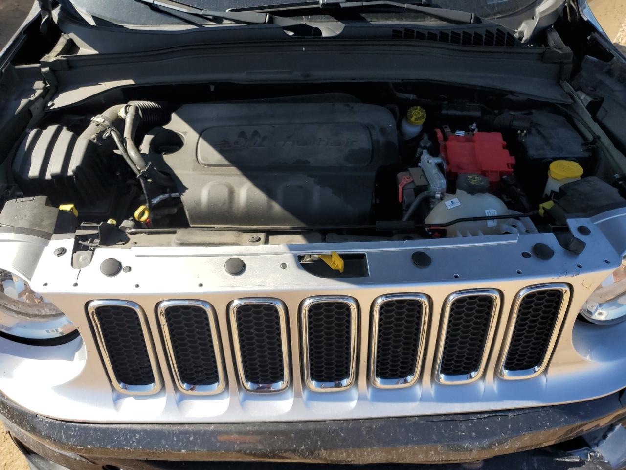 Photo 10 VIN: ZACCJADB0JPH56712 - JEEP RENEGADE 