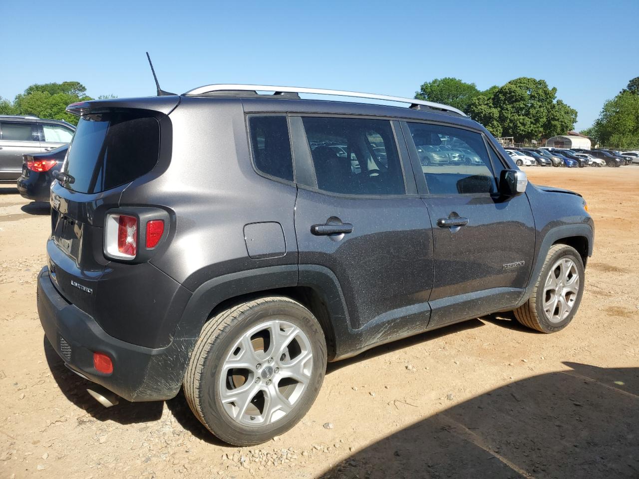 Photo 2 VIN: ZACCJADB0JPH56712 - JEEP RENEGADE 