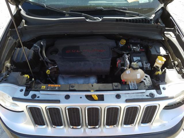 Photo 6 VIN: ZACCJADT2GPC82831 - JEEP RENEGADE L 