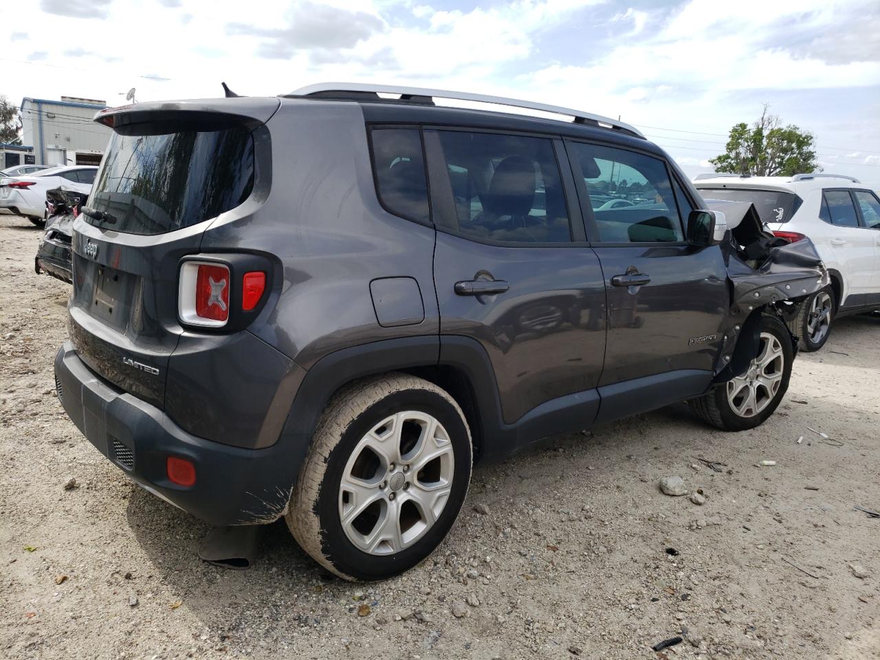 Photo 2 VIN: ZACCJADTXGPD45688 - JEEP RENEGADE 