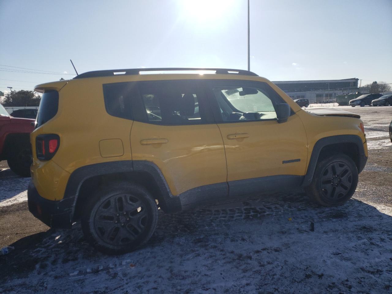 Photo 2 VIN: ZACCJBAB0JPH35398 - JEEP RENEGADE 