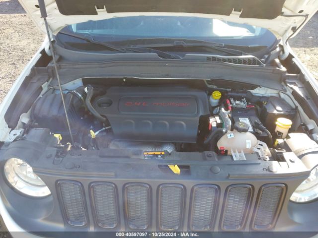 Photo 9 VIN: ZACCJBAB0JPH53884 - JEEP RENEGADE 