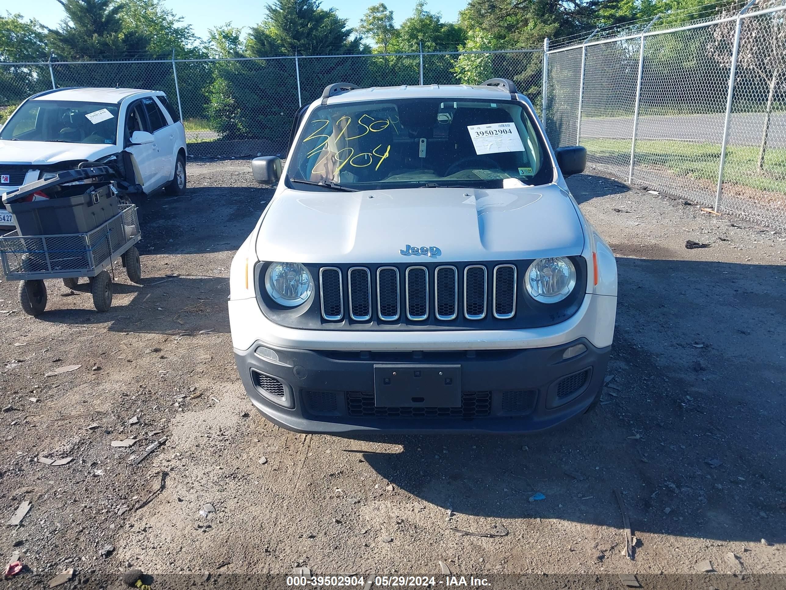 Photo 11 VIN: ZACCJBAB1JPH06492 - JEEP RENEGADE 