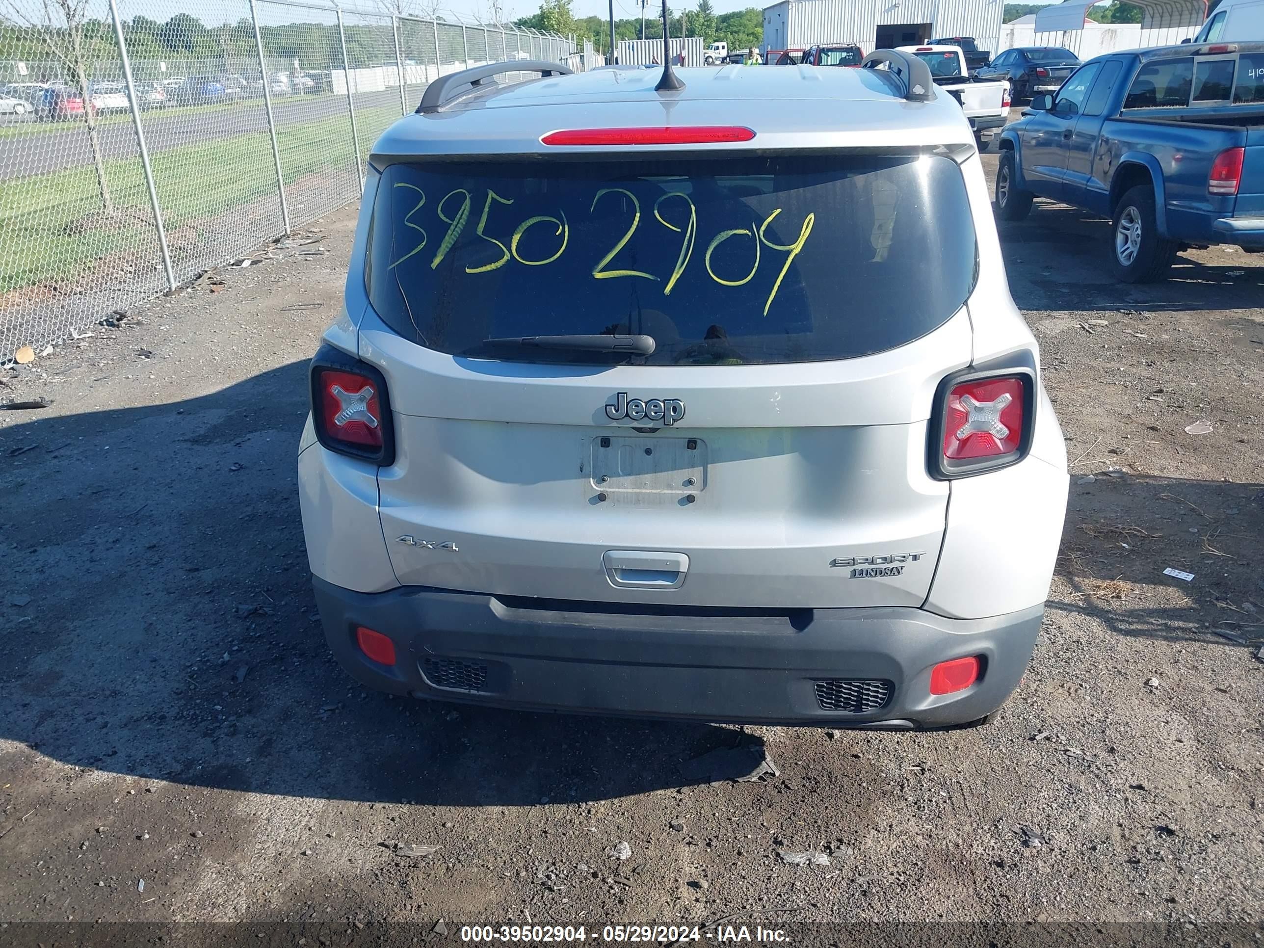 Photo 15 VIN: ZACCJBAB1JPH06492 - JEEP RENEGADE 