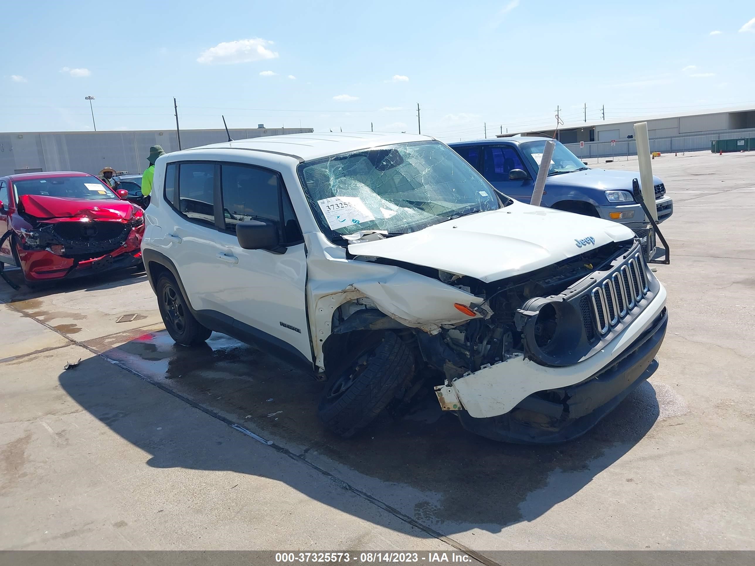 Photo 0 VIN: ZACCJBAB3JPH45374 - JEEP RENEGADE 