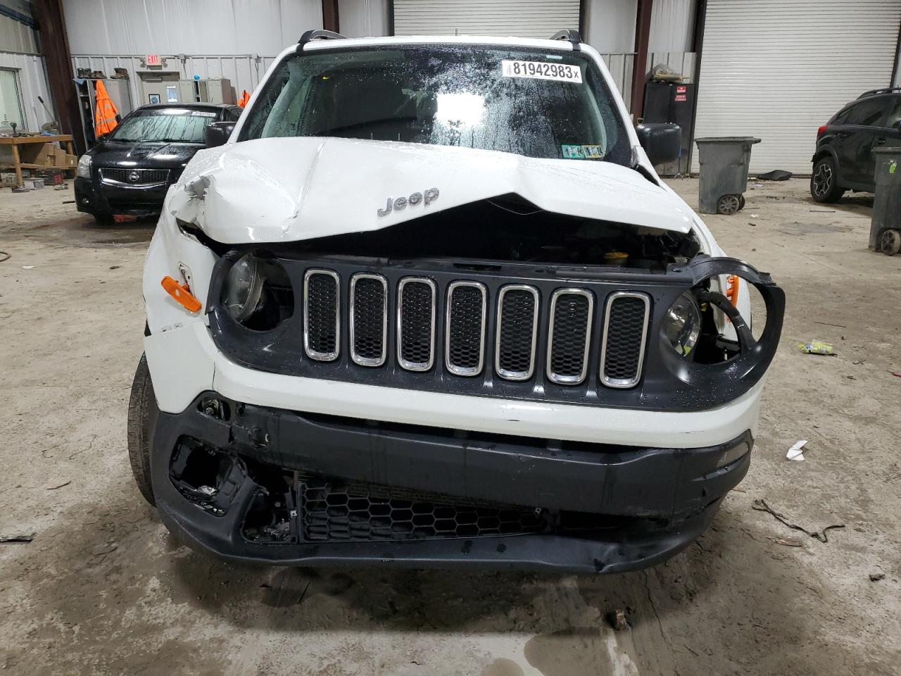 Photo 4 VIN: ZACCJBAB3JPJ21894 - JEEP RENEGADE 