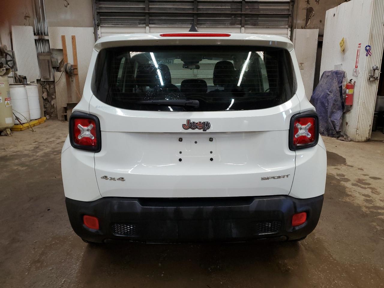 Photo 5 VIN: ZACCJBAB4HPF93454 - JEEP RENEGADE 