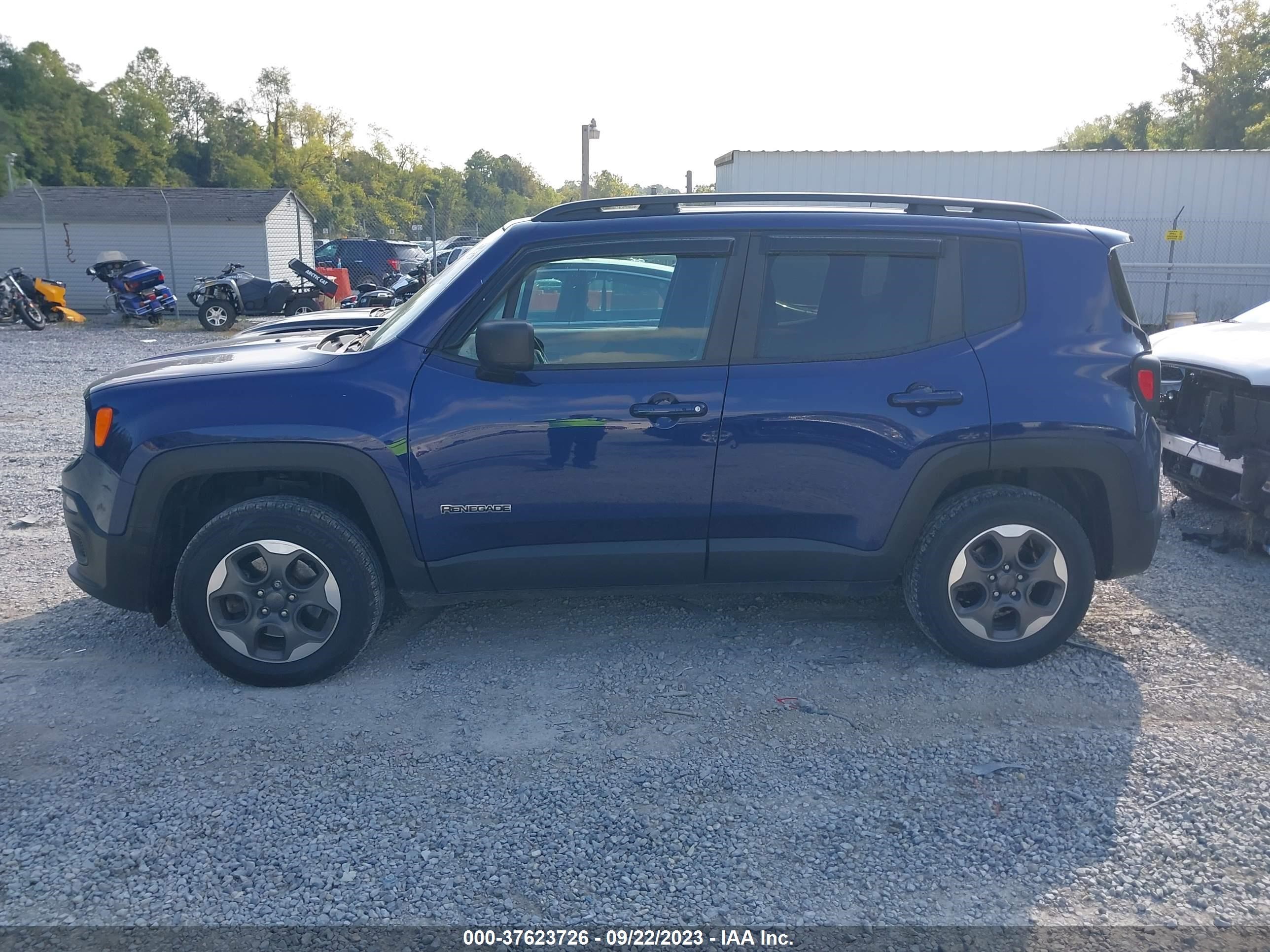 Photo 13 VIN: ZACCJBAB8JPH46424 - JEEP RENEGADE 