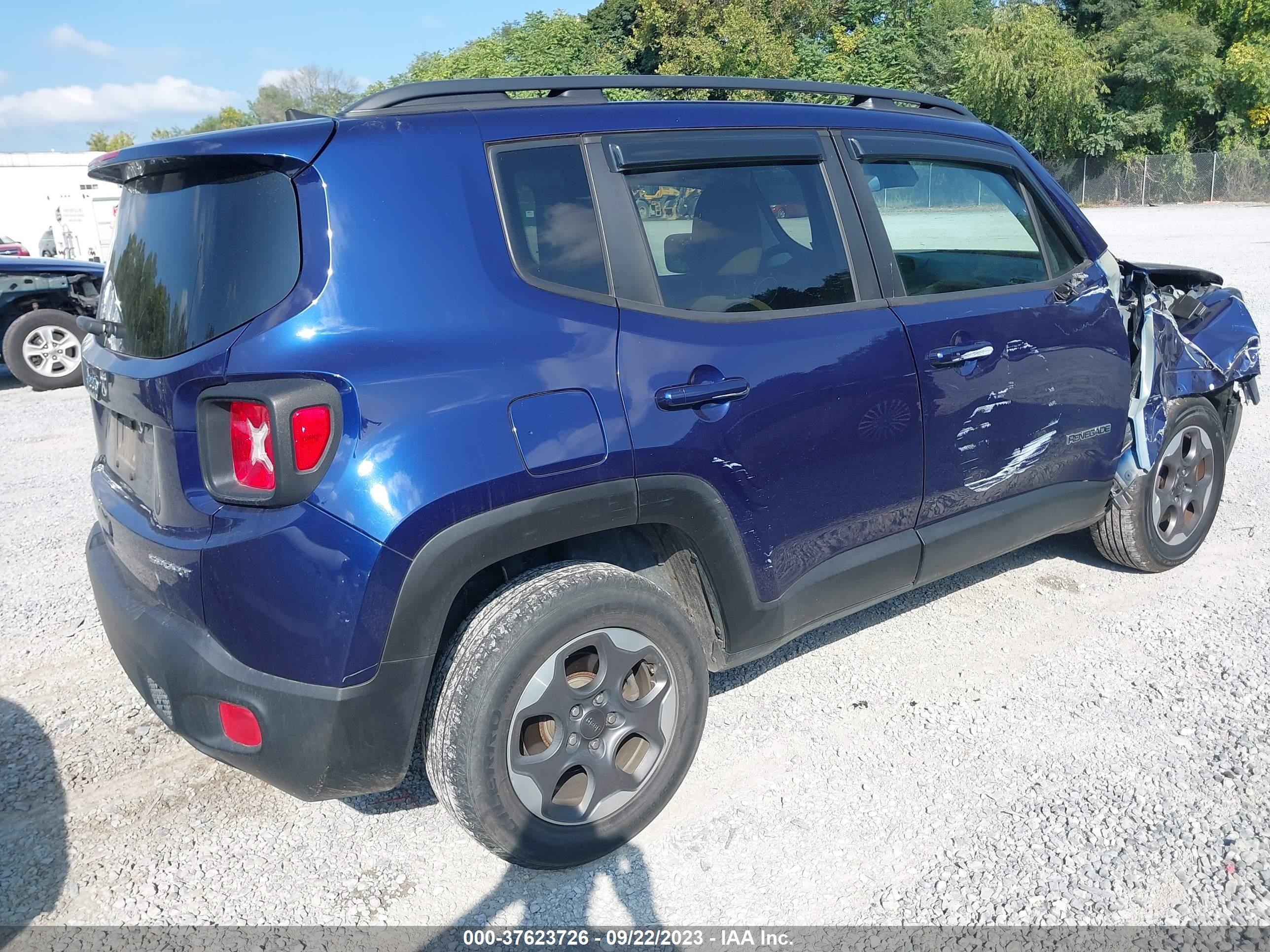 Photo 3 VIN: ZACCJBAB8JPH46424 - JEEP RENEGADE 