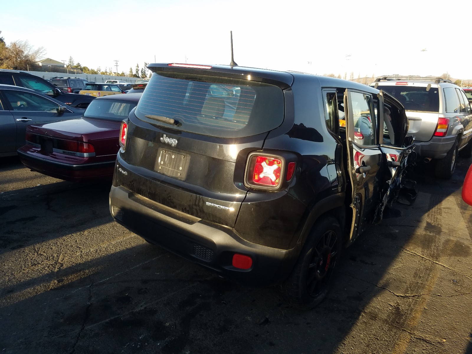 Photo 3 VIN: ZACCJBAB9HPF11346 - JEEP RENEGADE S 