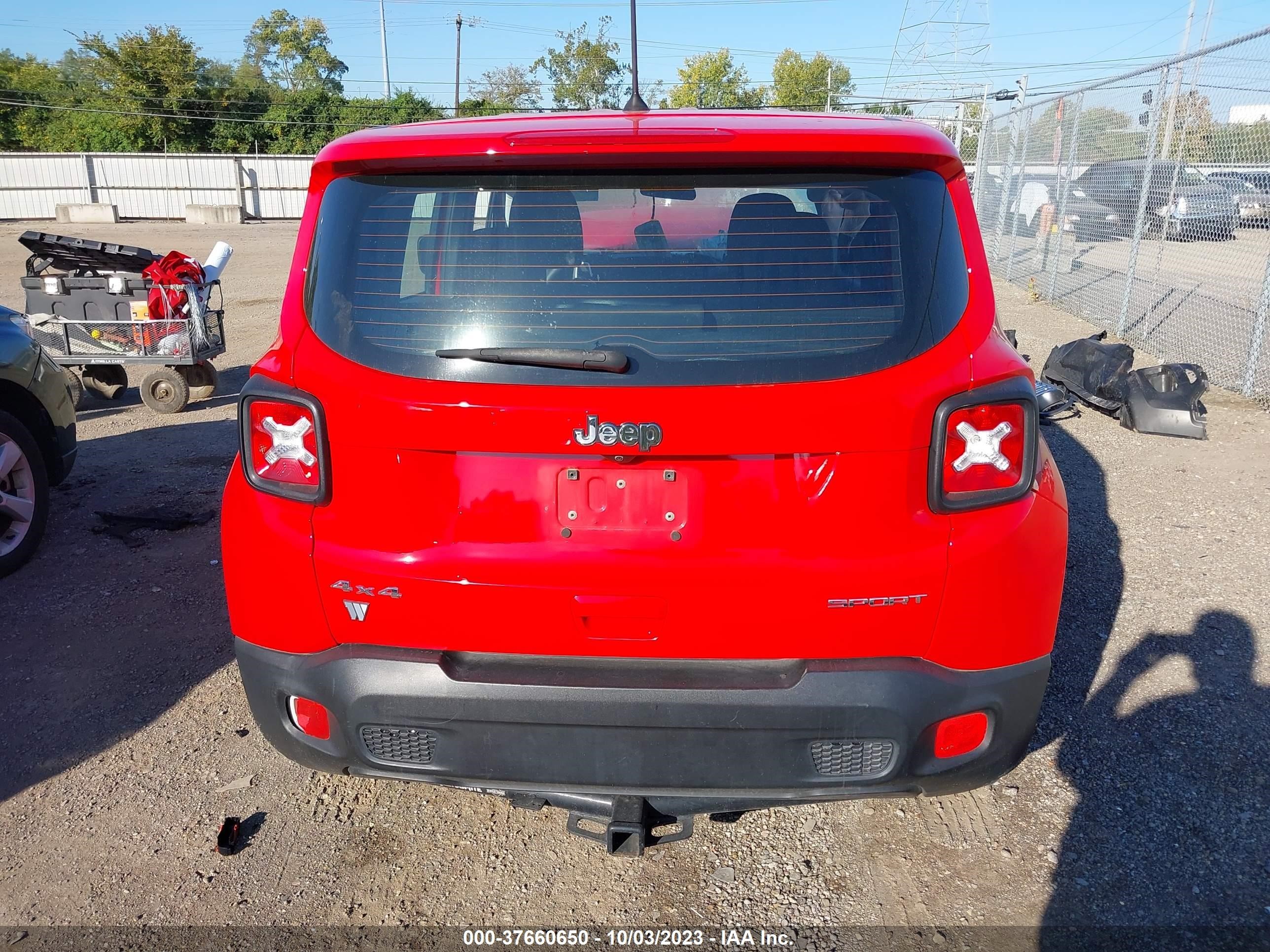 Photo 16 VIN: ZACCJBABXJPJ49949 - JEEP RENEGADE 