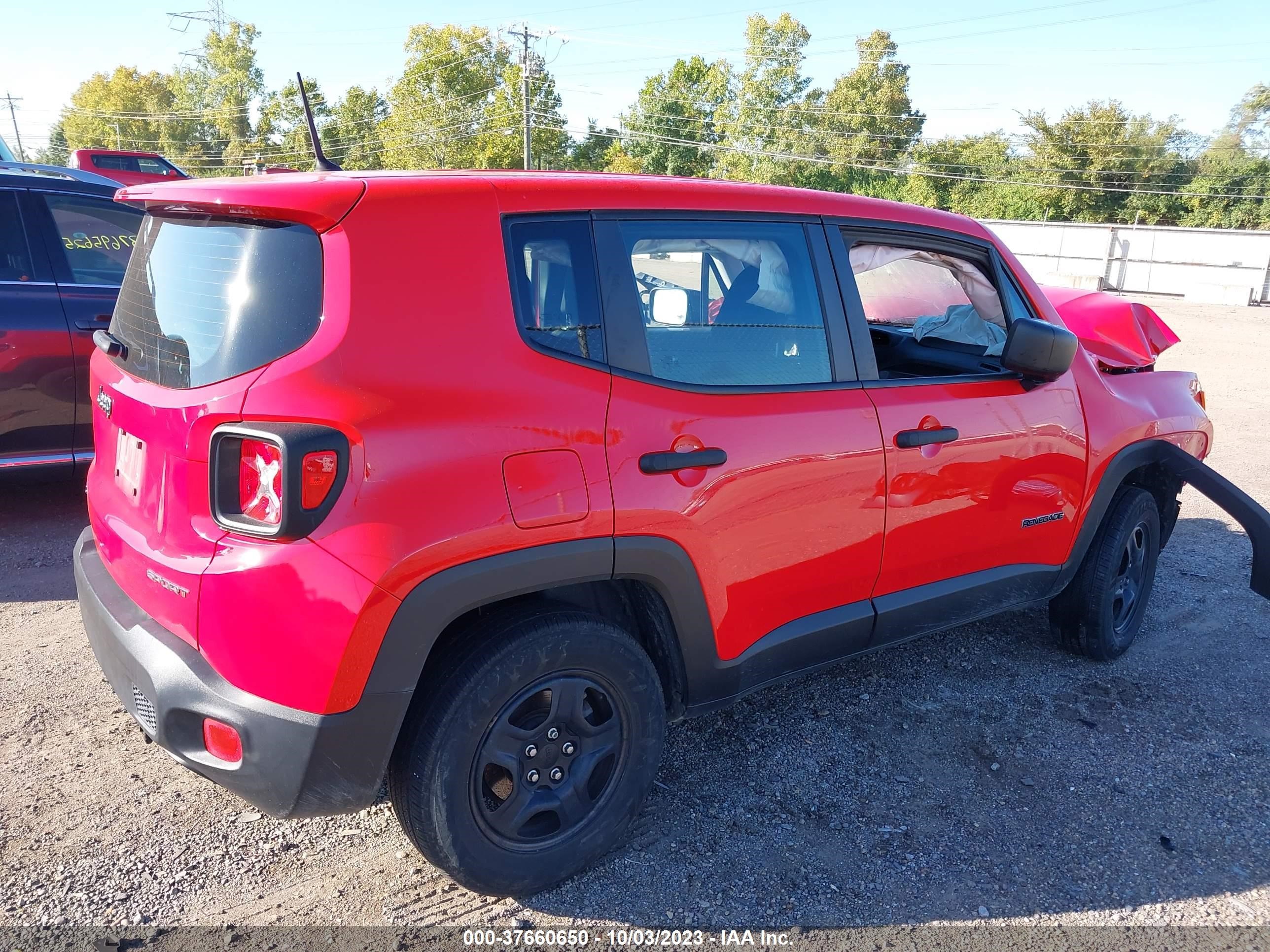 Photo 3 VIN: ZACCJBABXJPJ49949 - JEEP RENEGADE 