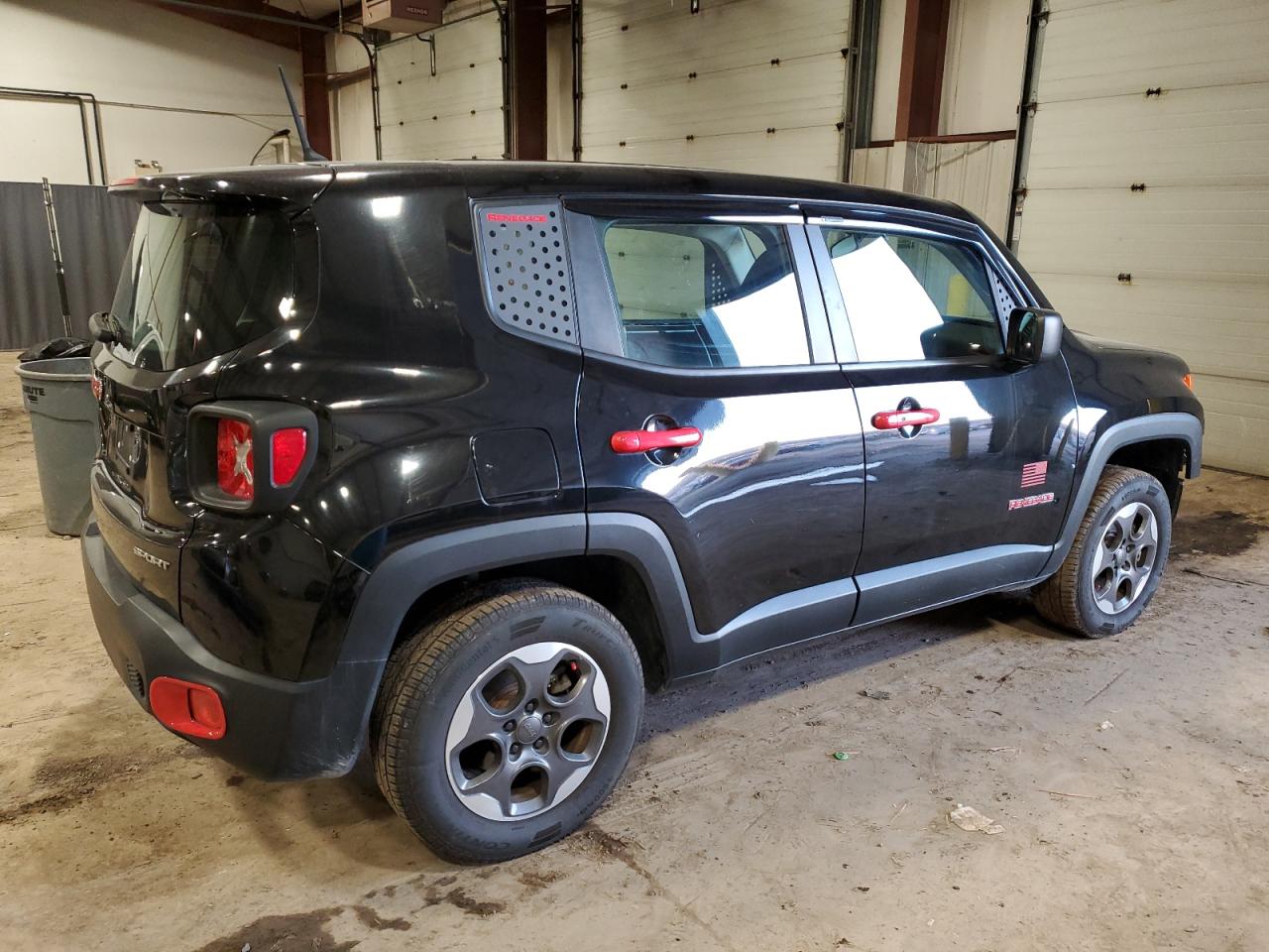 Photo 2 VIN: ZACCJBAH0FPB71454 - JEEP RENEGADE 