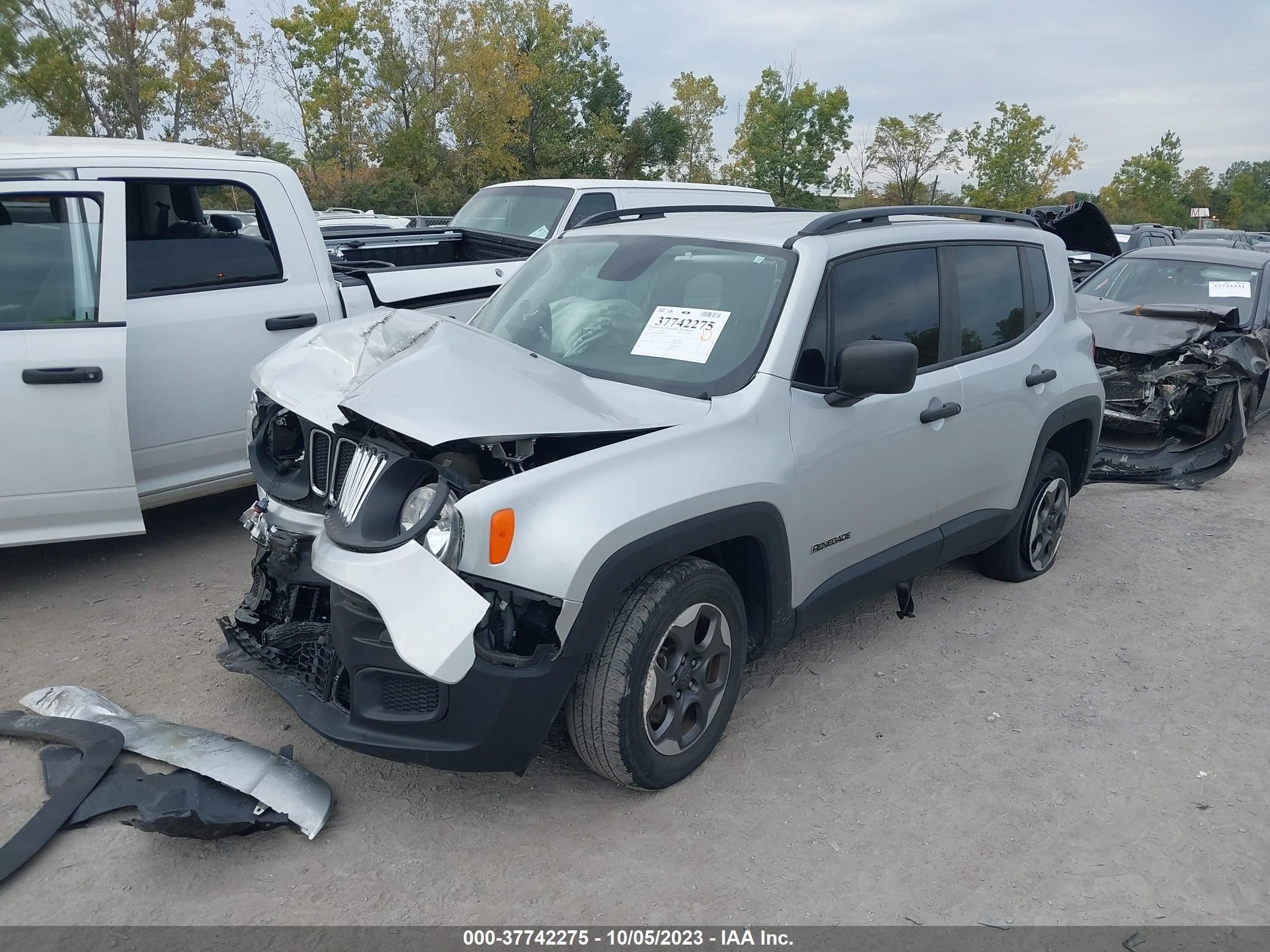 Photo 1 VIN: ZACCJBAH4JPH40611 - JEEP RENEGADE 