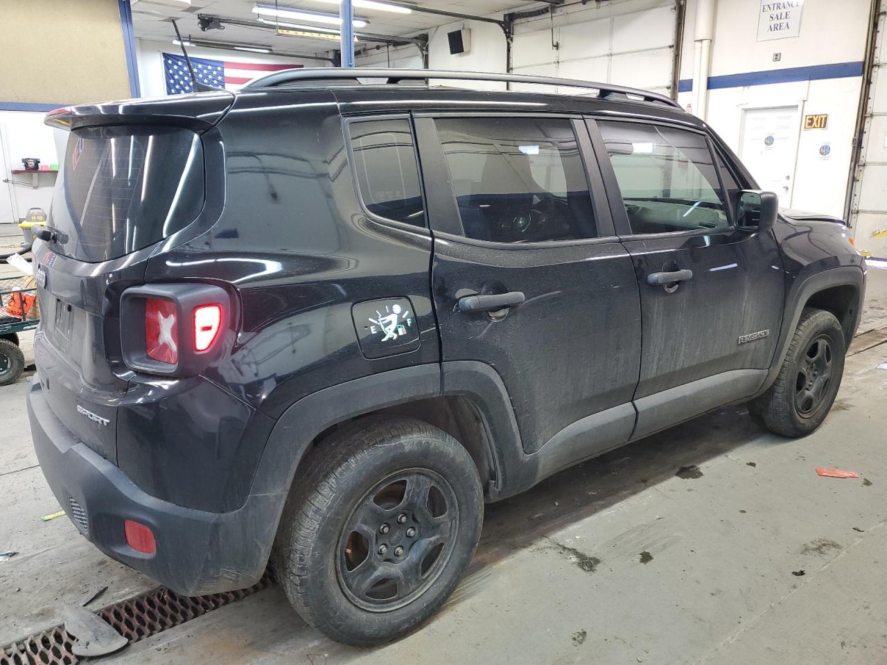 Photo 2 VIN: ZACCJBAH8JPH53779 - JEEP RENEGADE 