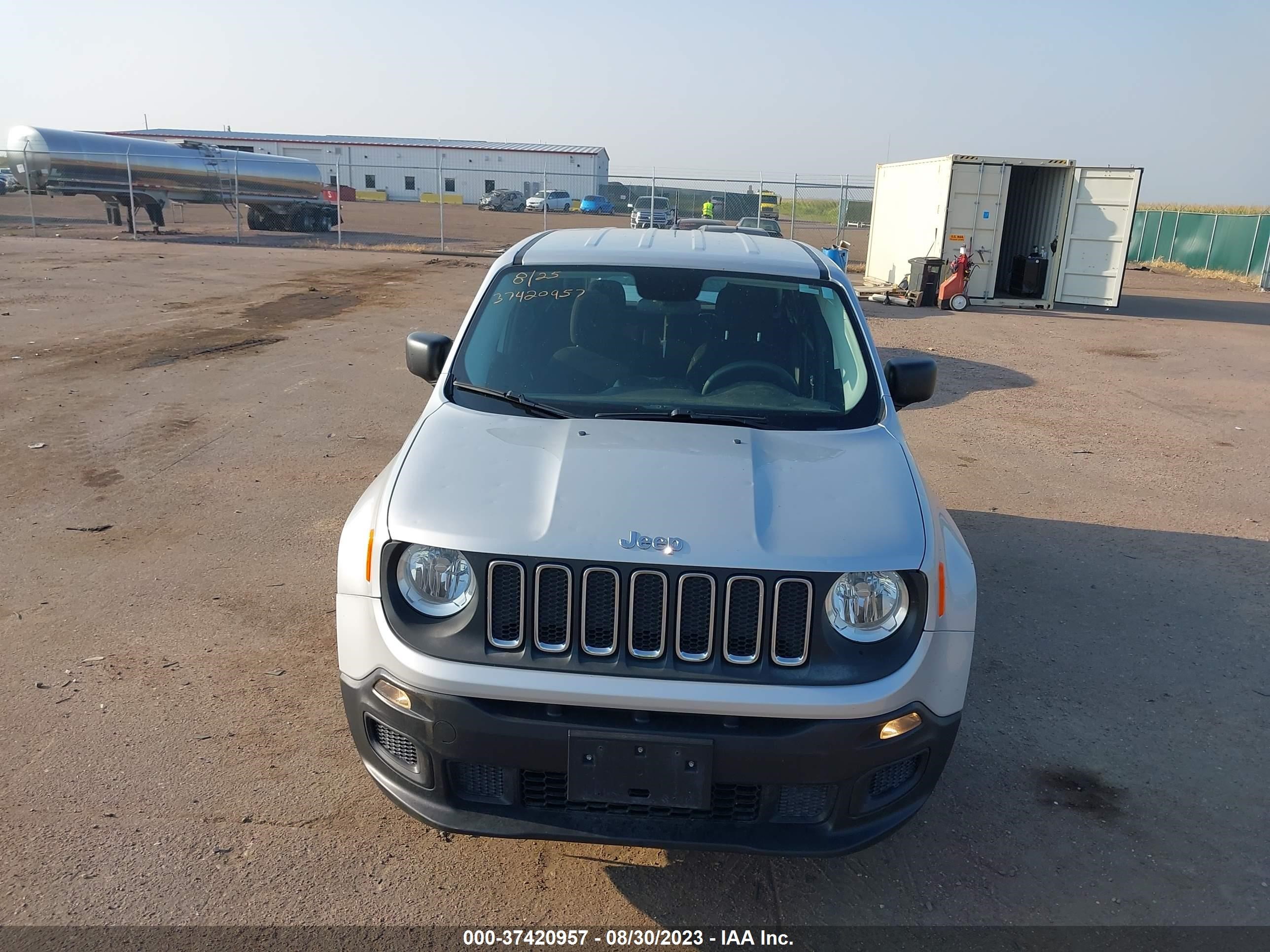 Photo 5 VIN: ZACCJBAT1GPD29762 - JEEP RENEGADE 