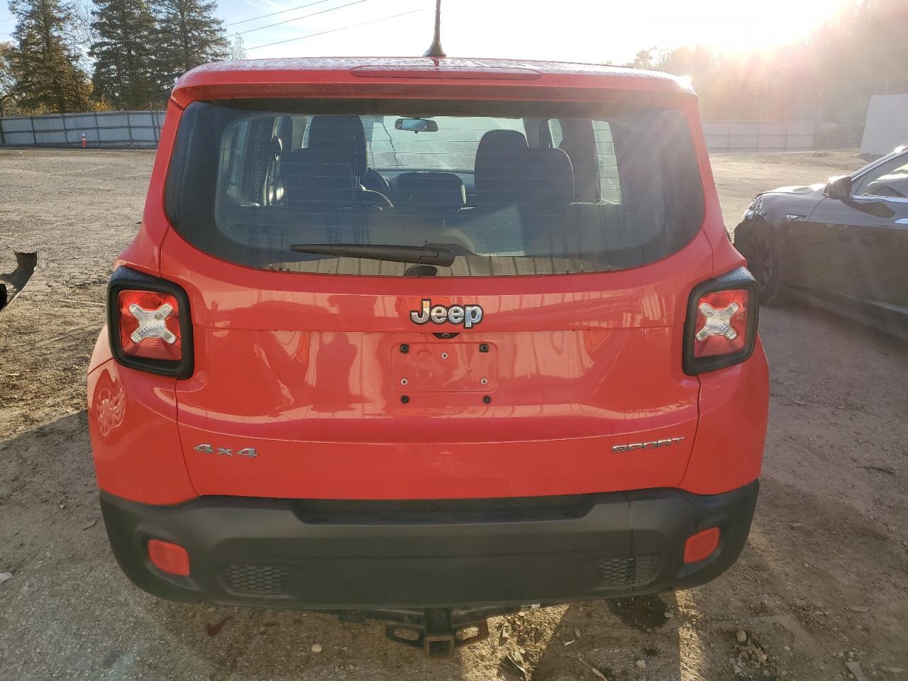 Photo 5 VIN: ZACCJBAT3GPC78703 - JEEP RENEGADE 