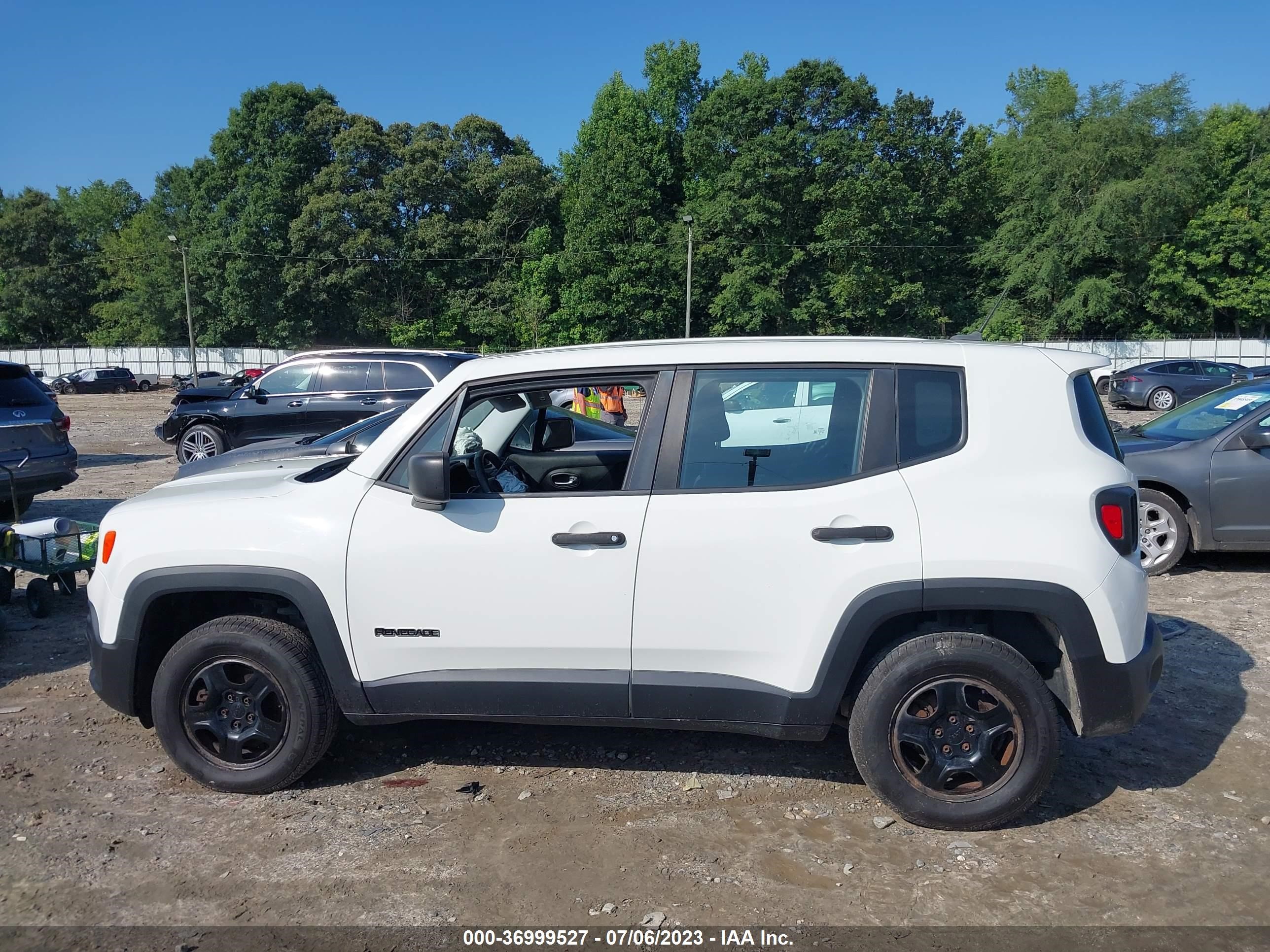 Photo 14 VIN: ZACCJBAT7FPB90185 - JEEP RENEGADE 