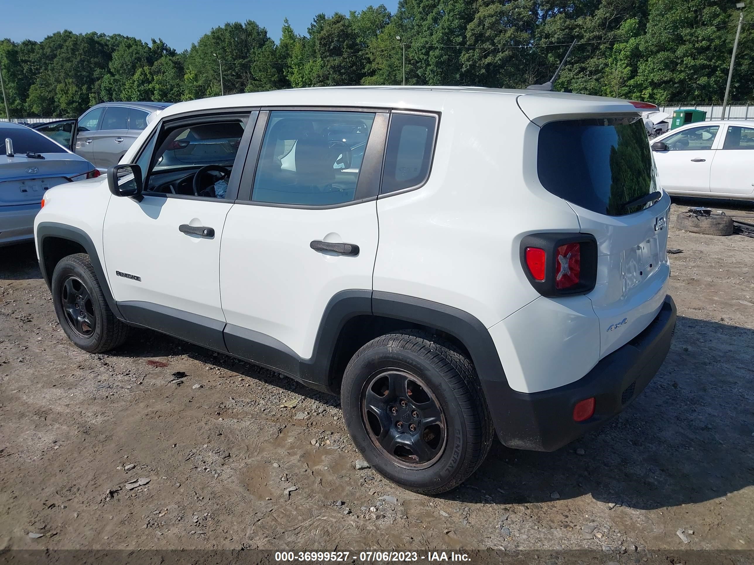 Photo 2 VIN: ZACCJBAT7FPB90185 - JEEP RENEGADE 