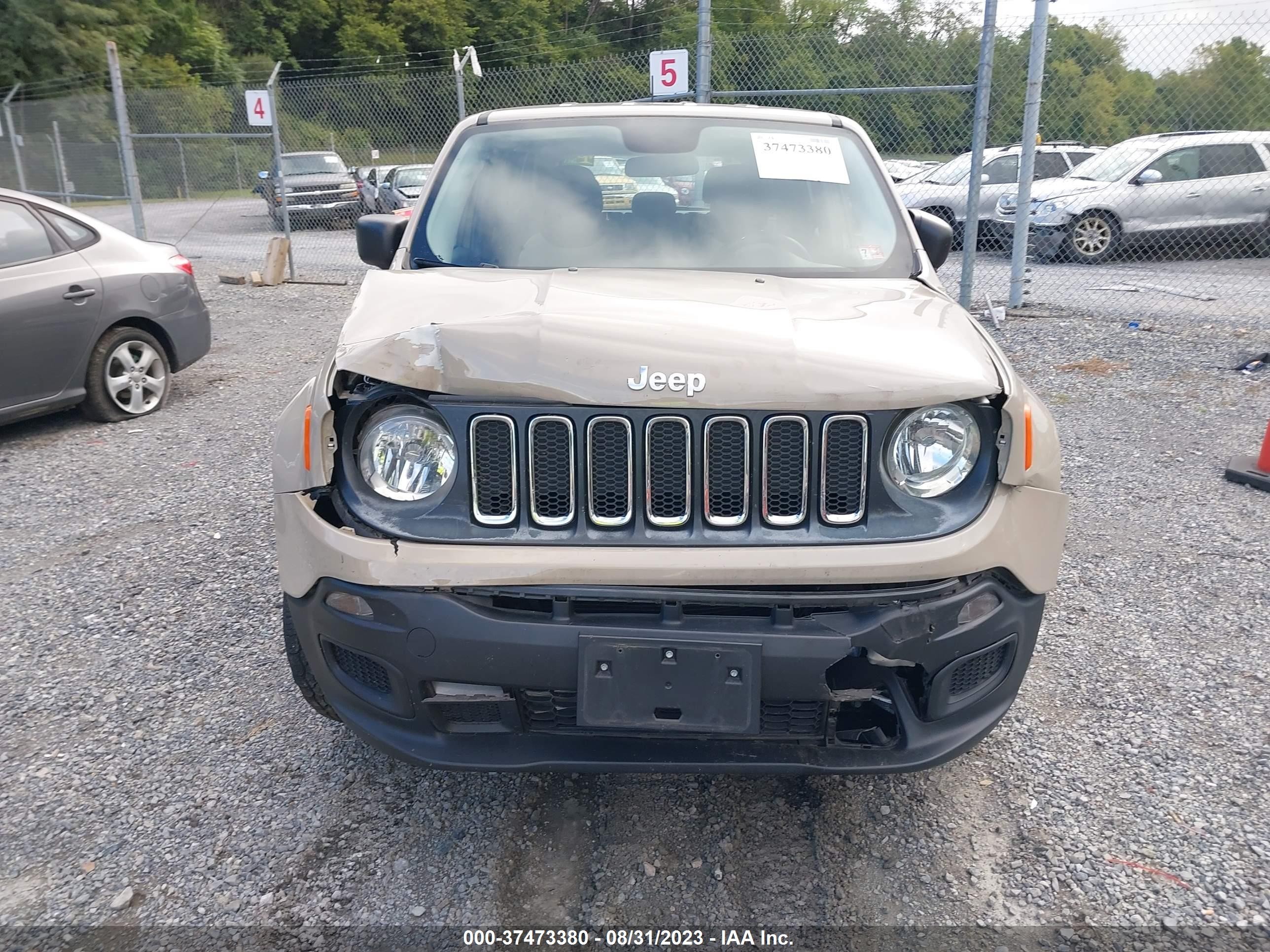 Photo 11 VIN: ZACCJBAT7GPE32748 - JEEP RENEGADE 