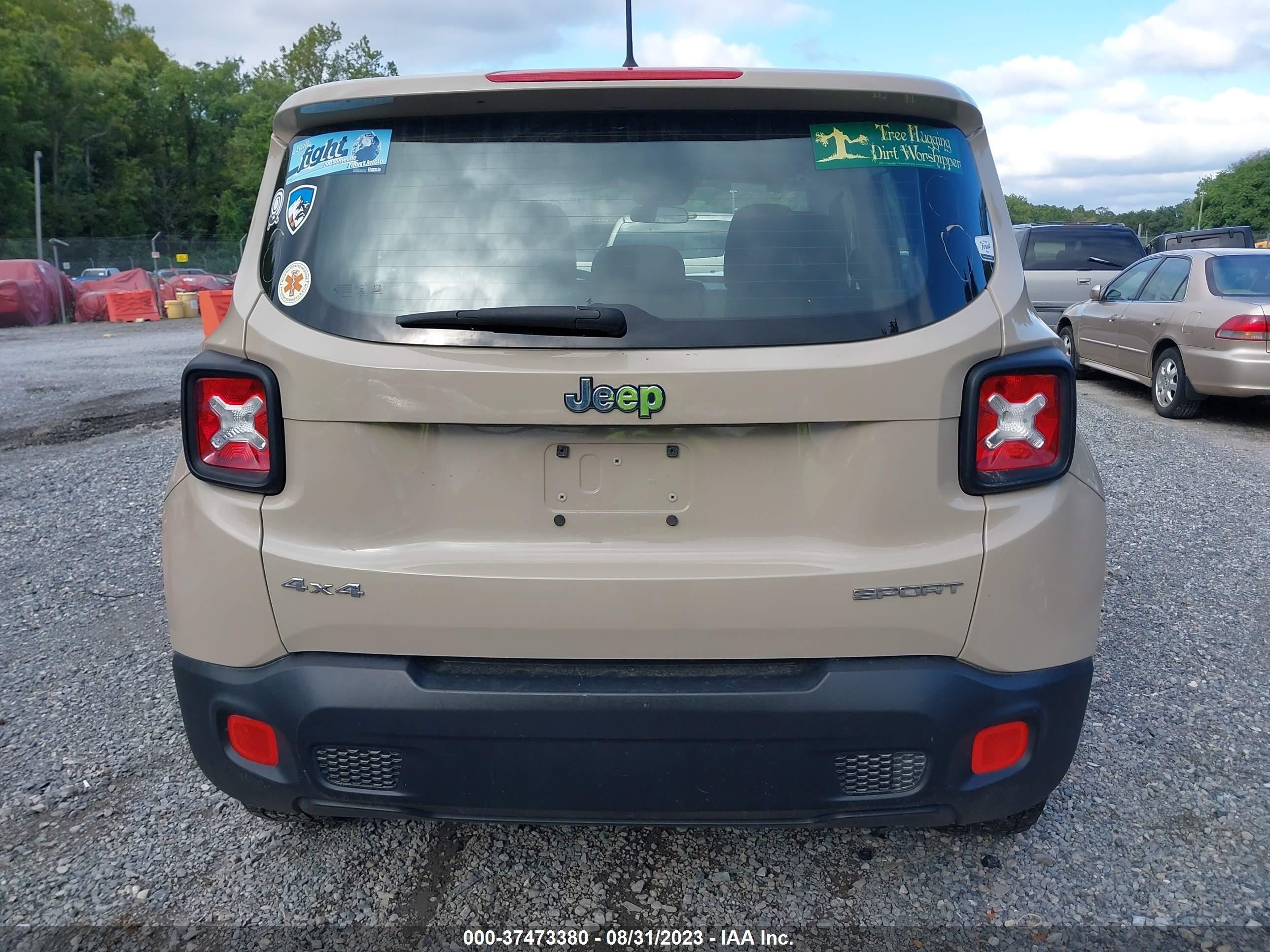 Photo 15 VIN: ZACCJBAT7GPE32748 - JEEP RENEGADE 