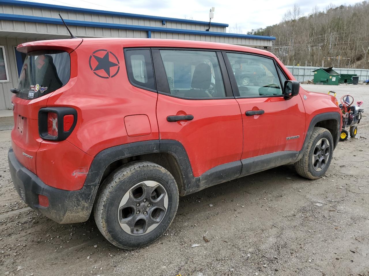 Photo 2 VIN: ZACCJBAW2GPD19963 - JEEP RENEGADE 