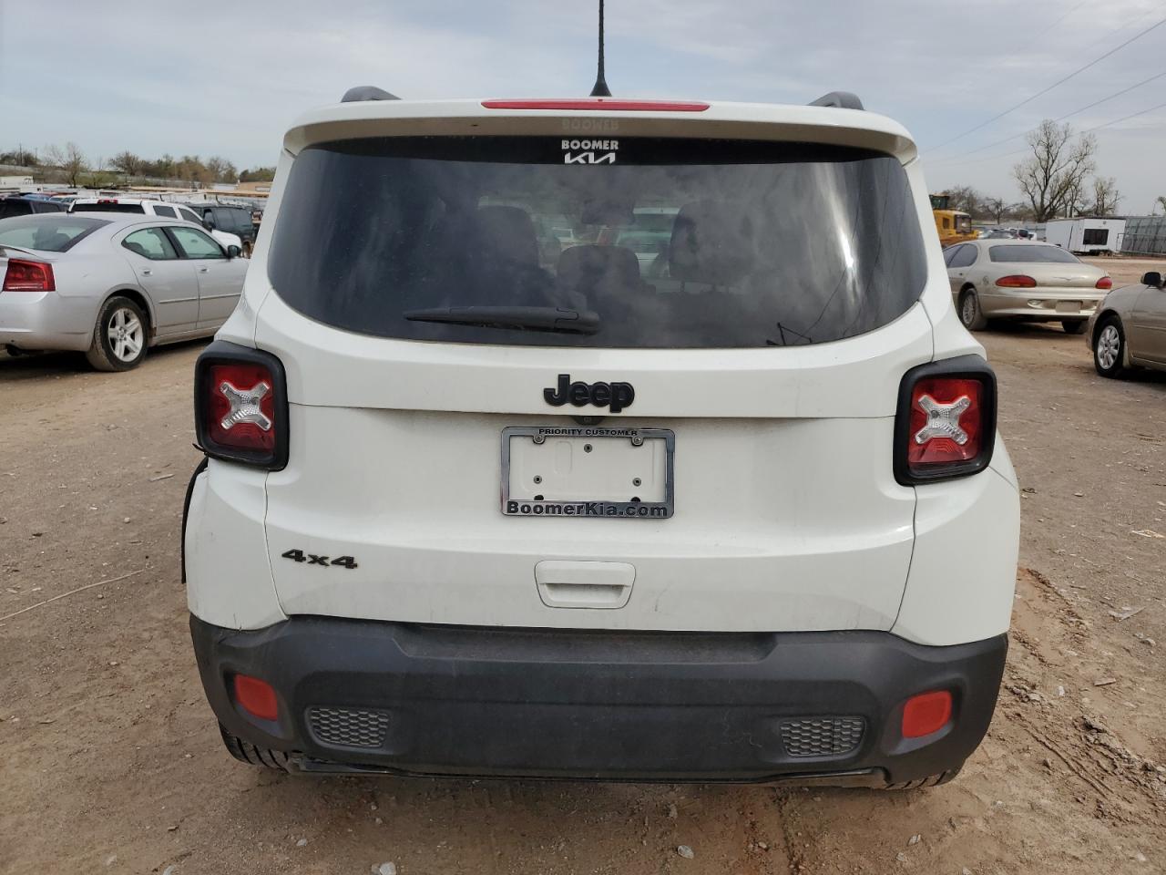 Photo 5 VIN: ZACCJBBB0JPH70215 - JEEP RENEGADE 