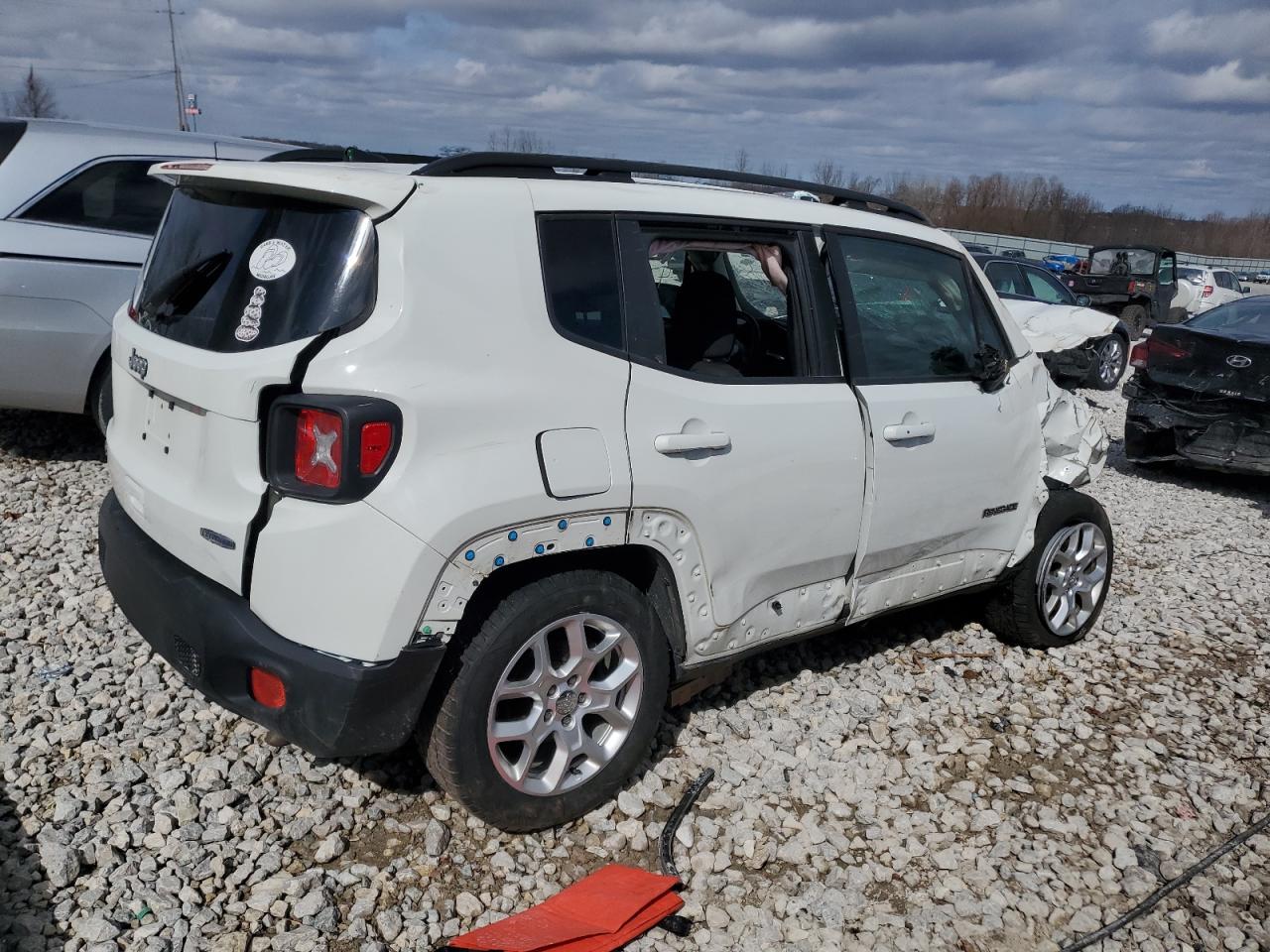 Photo 2 VIN: ZACCJBBB0JPJ32513 - JEEP RENEGADE 