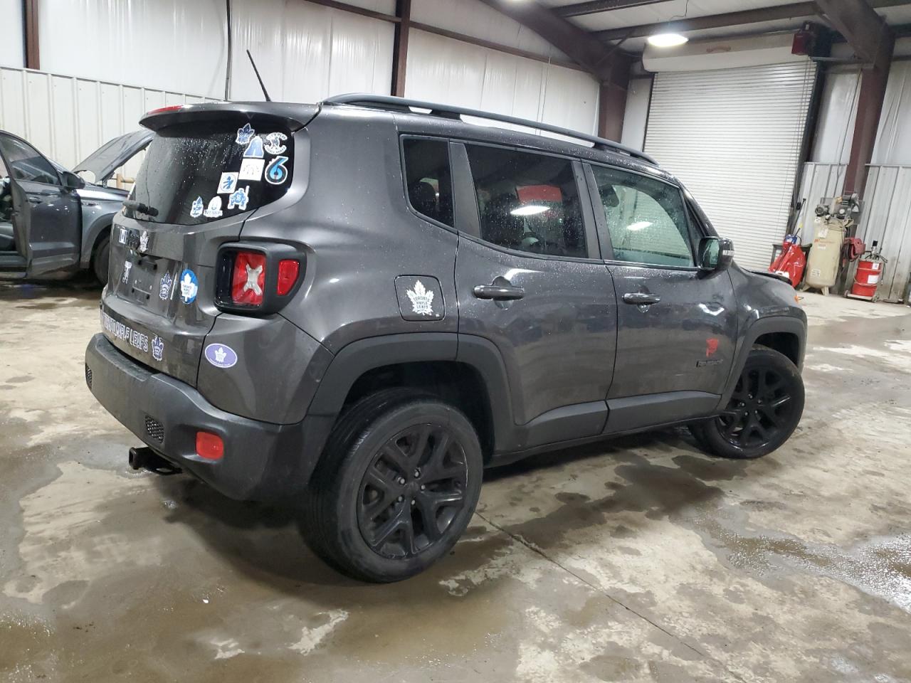 Photo 2 VIN: ZACCJBBB1HPE68992 - JEEP RENEGADE 