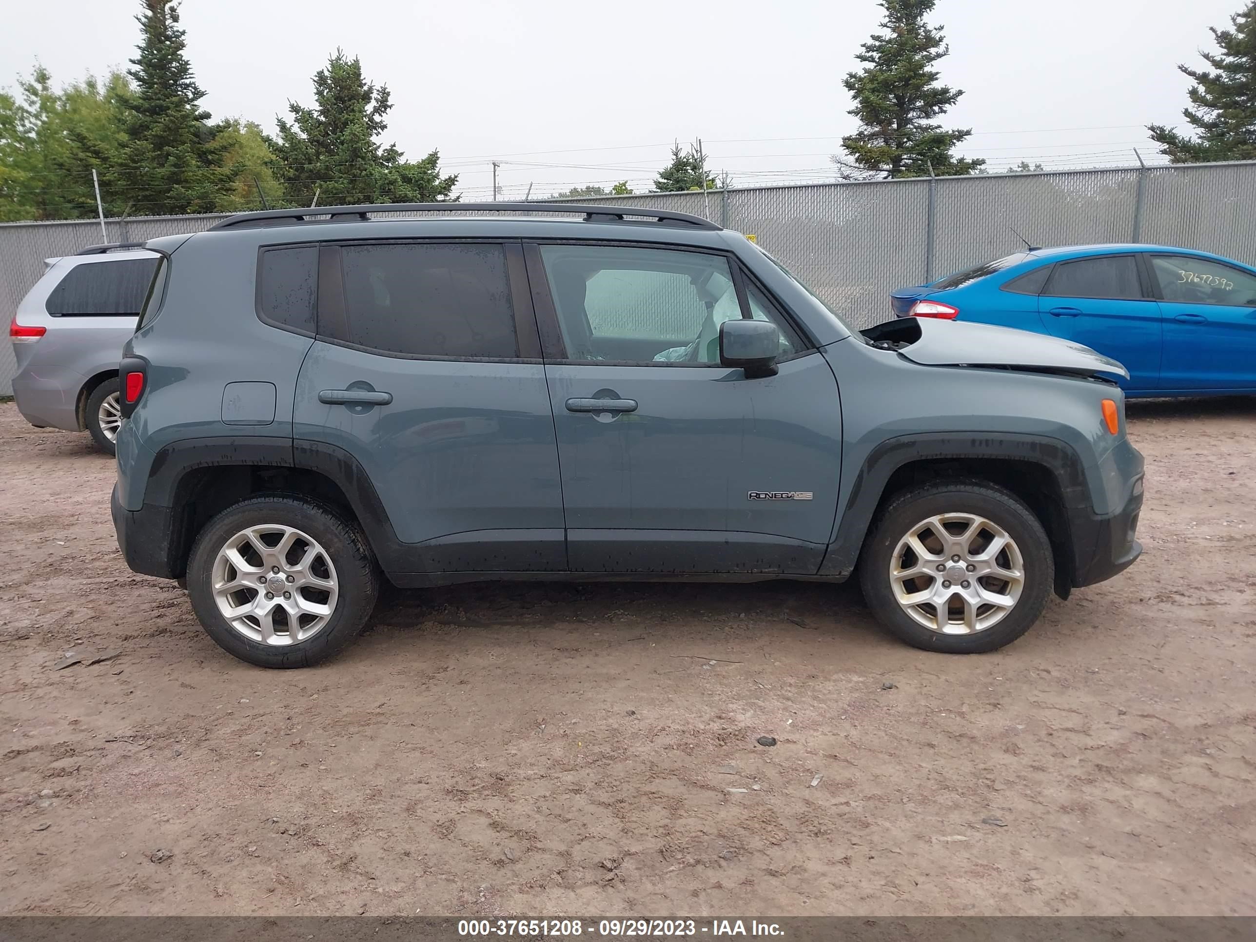 Photo 12 VIN: ZACCJBBB4HPF03721 - JEEP RENEGADE 