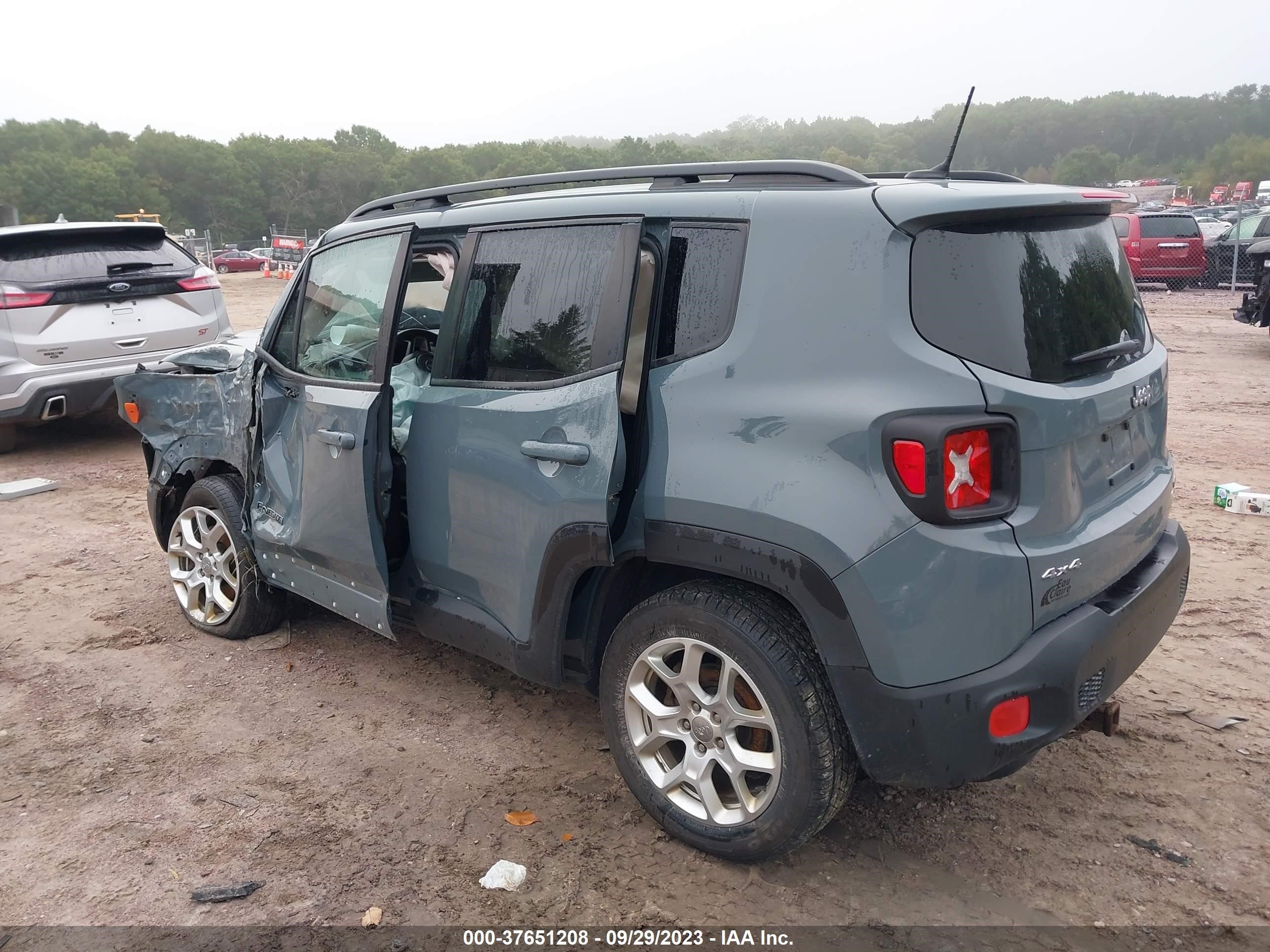 Photo 2 VIN: ZACCJBBB4HPF03721 - JEEP RENEGADE 