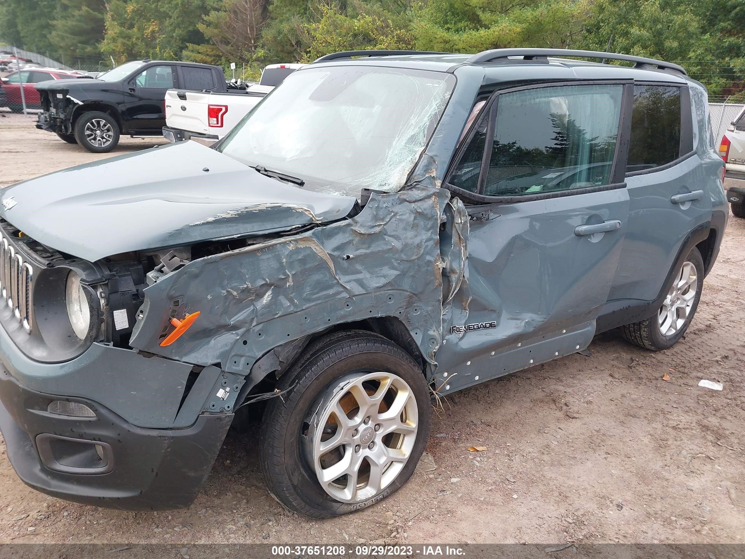 Photo 5 VIN: ZACCJBBB4HPF03721 - JEEP RENEGADE 