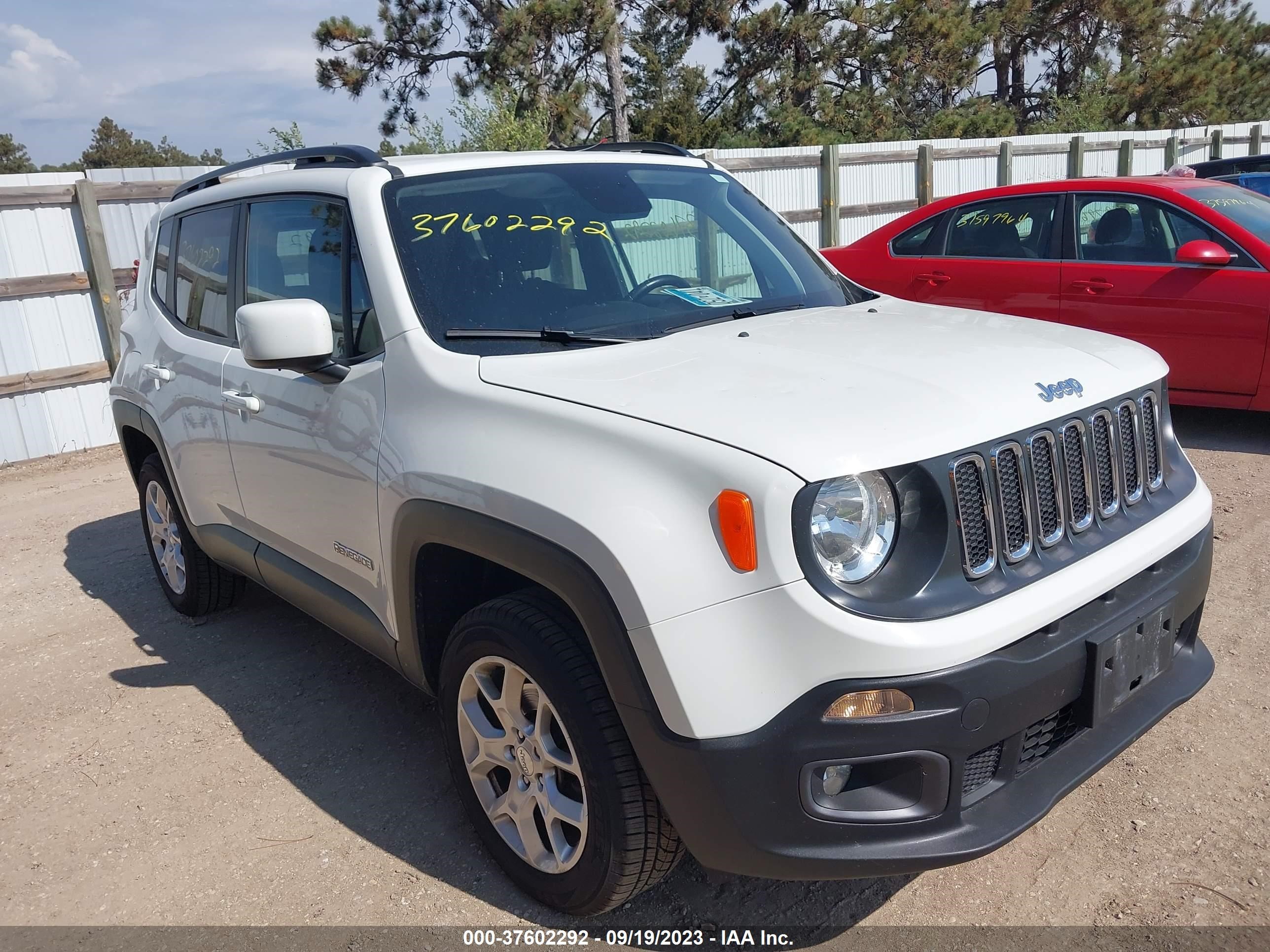 Photo 12 VIN: ZACCJBBB4JPH89771 - JEEP RENEGADE 