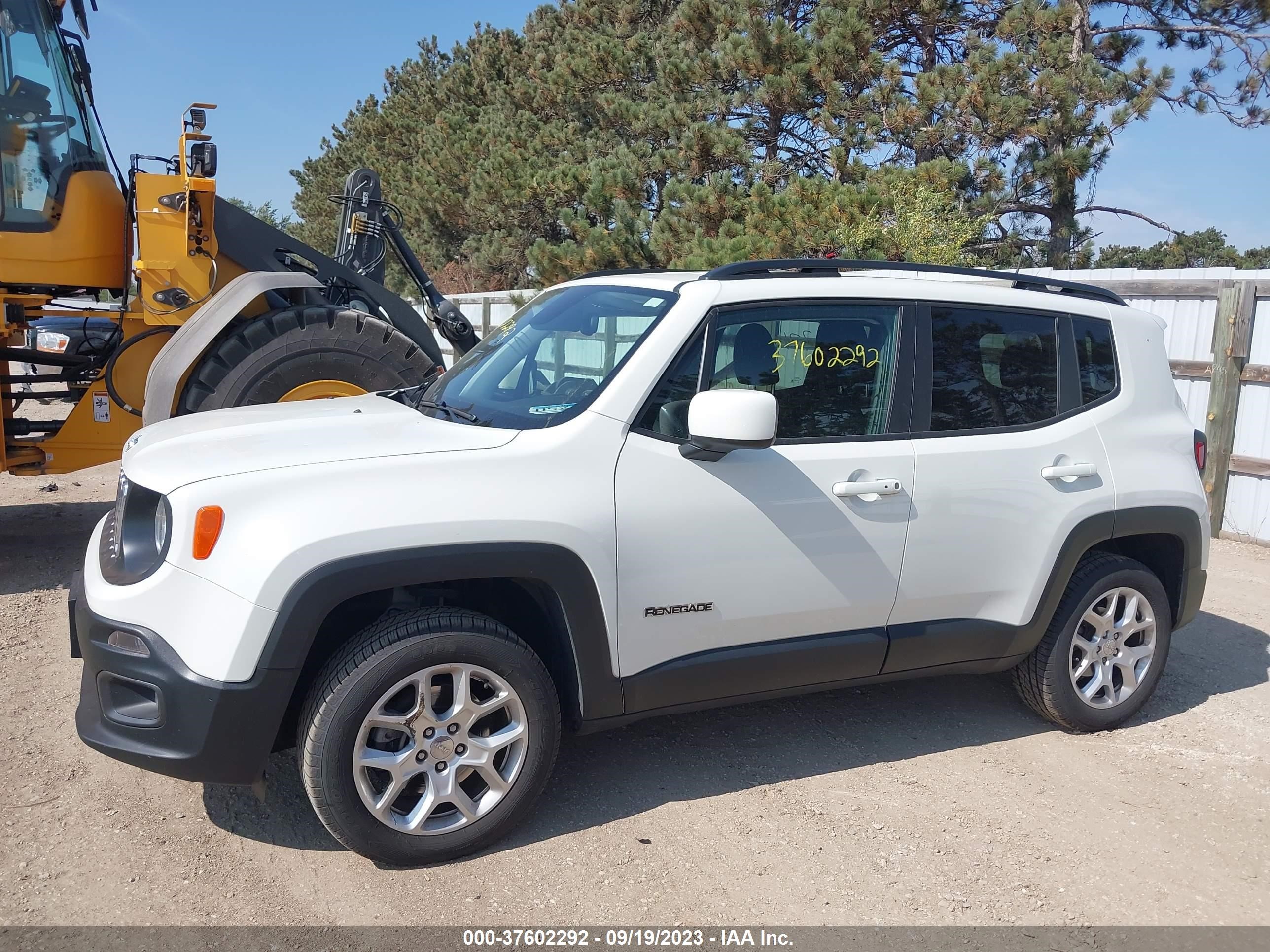 Photo 13 VIN: ZACCJBBB4JPH89771 - JEEP RENEGADE 