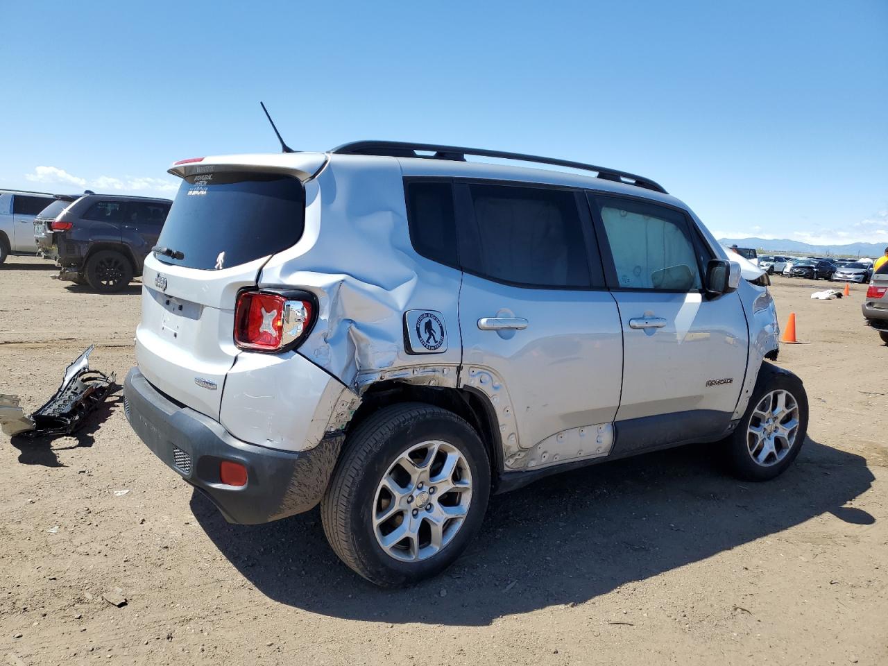 Photo 2 VIN: ZACCJBBB6HPG48100 - JEEP RENEGADE 