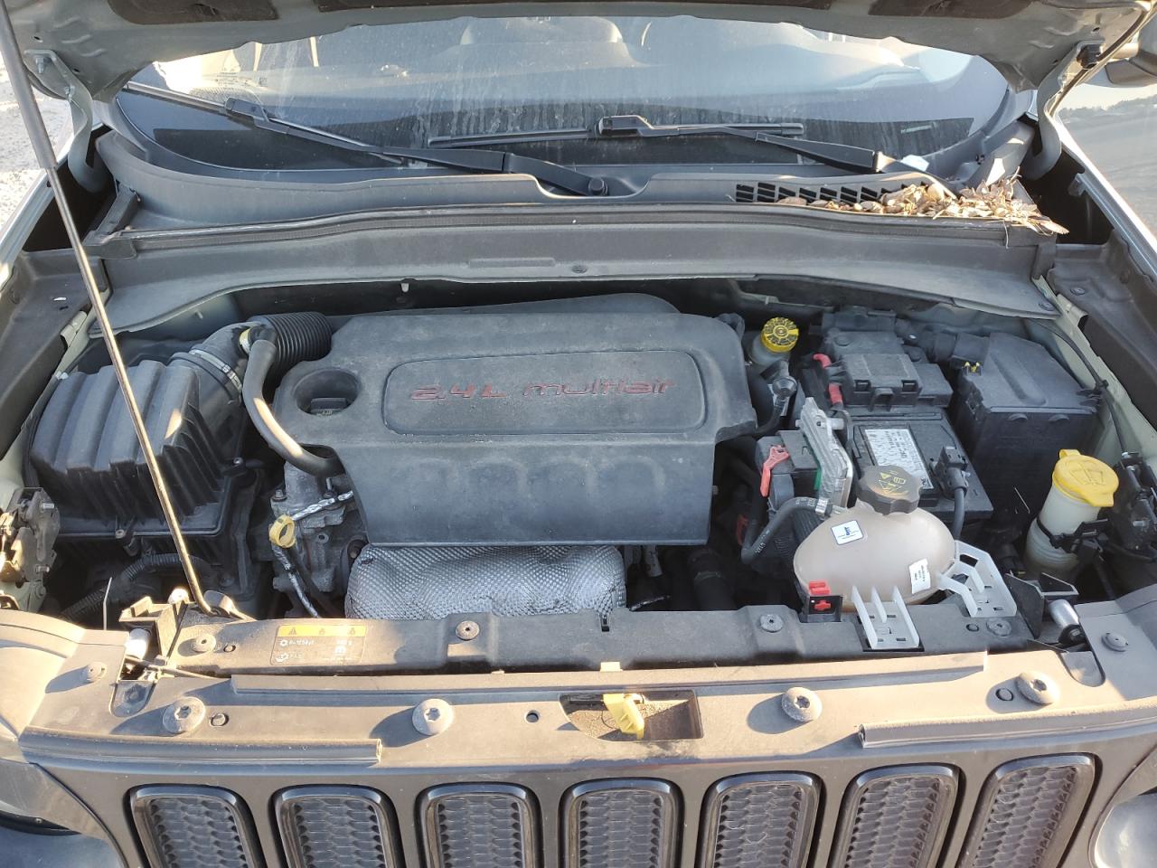 Photo 10 VIN: ZACCJBBB8HPE63899 - JEEP RENEGADE 