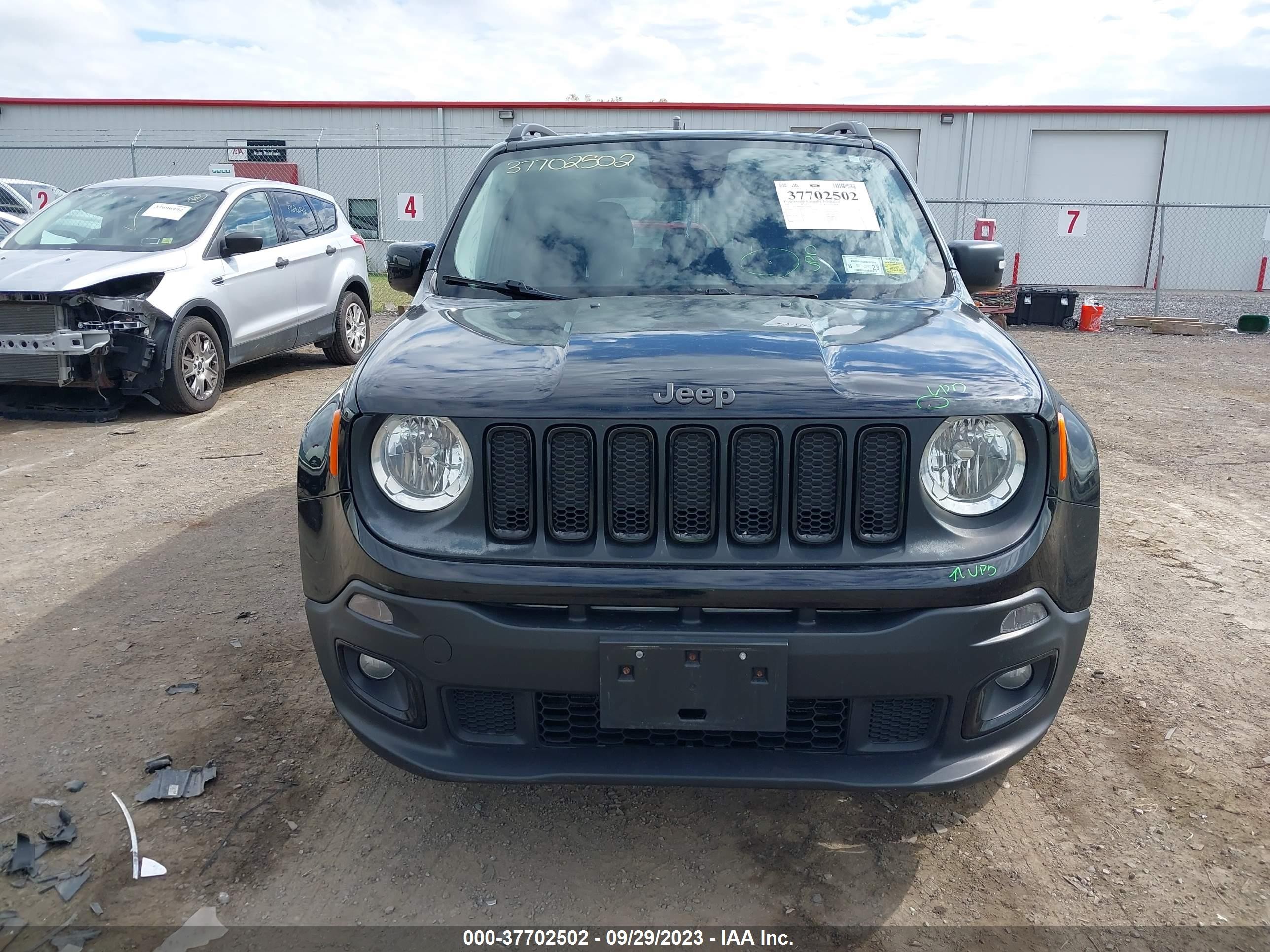 Photo 11 VIN: ZACCJBBB8HPE66964 - JEEP RENEGADE 