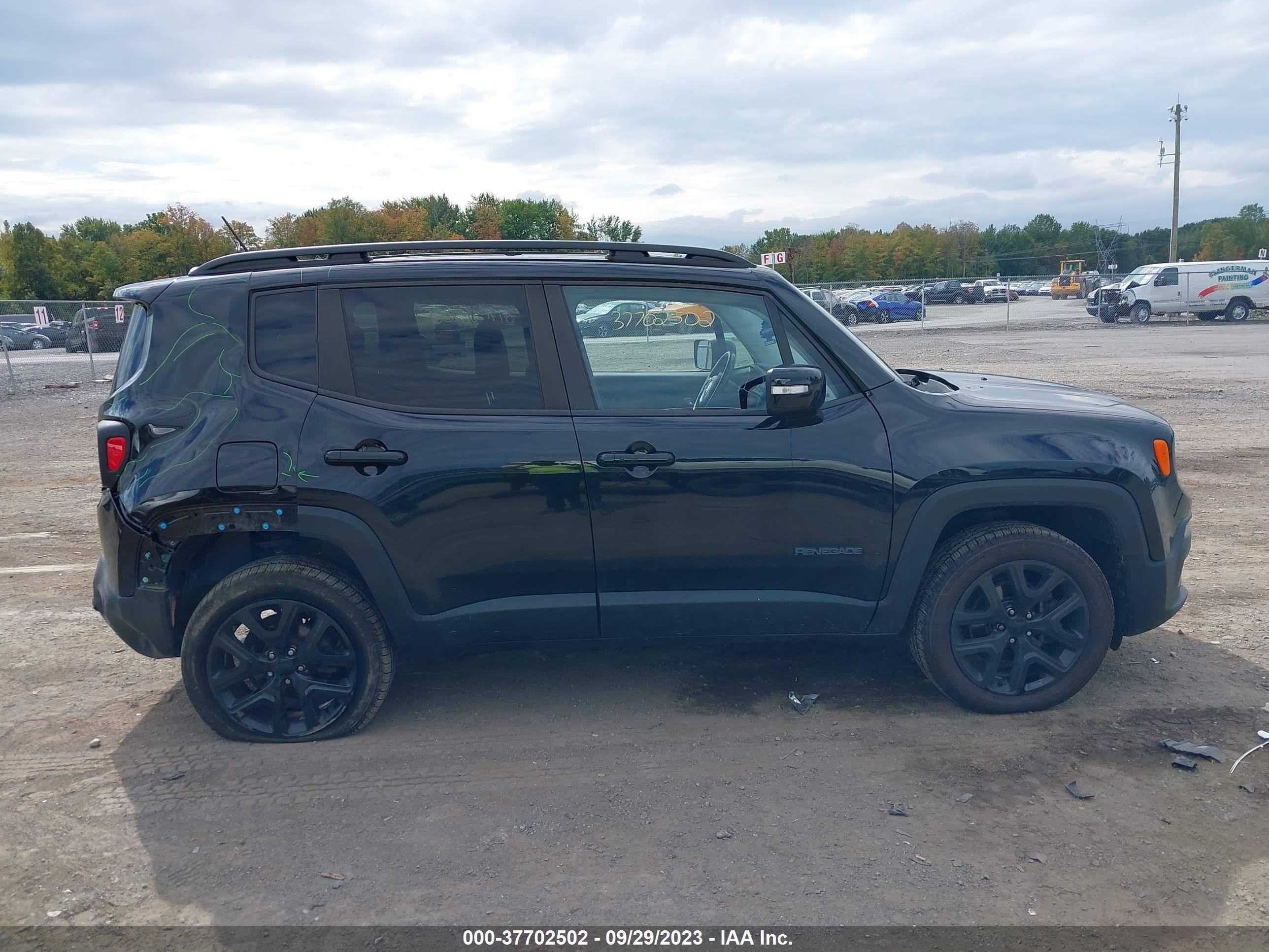 Photo 12 VIN: ZACCJBBB8HPE66964 - JEEP RENEGADE 