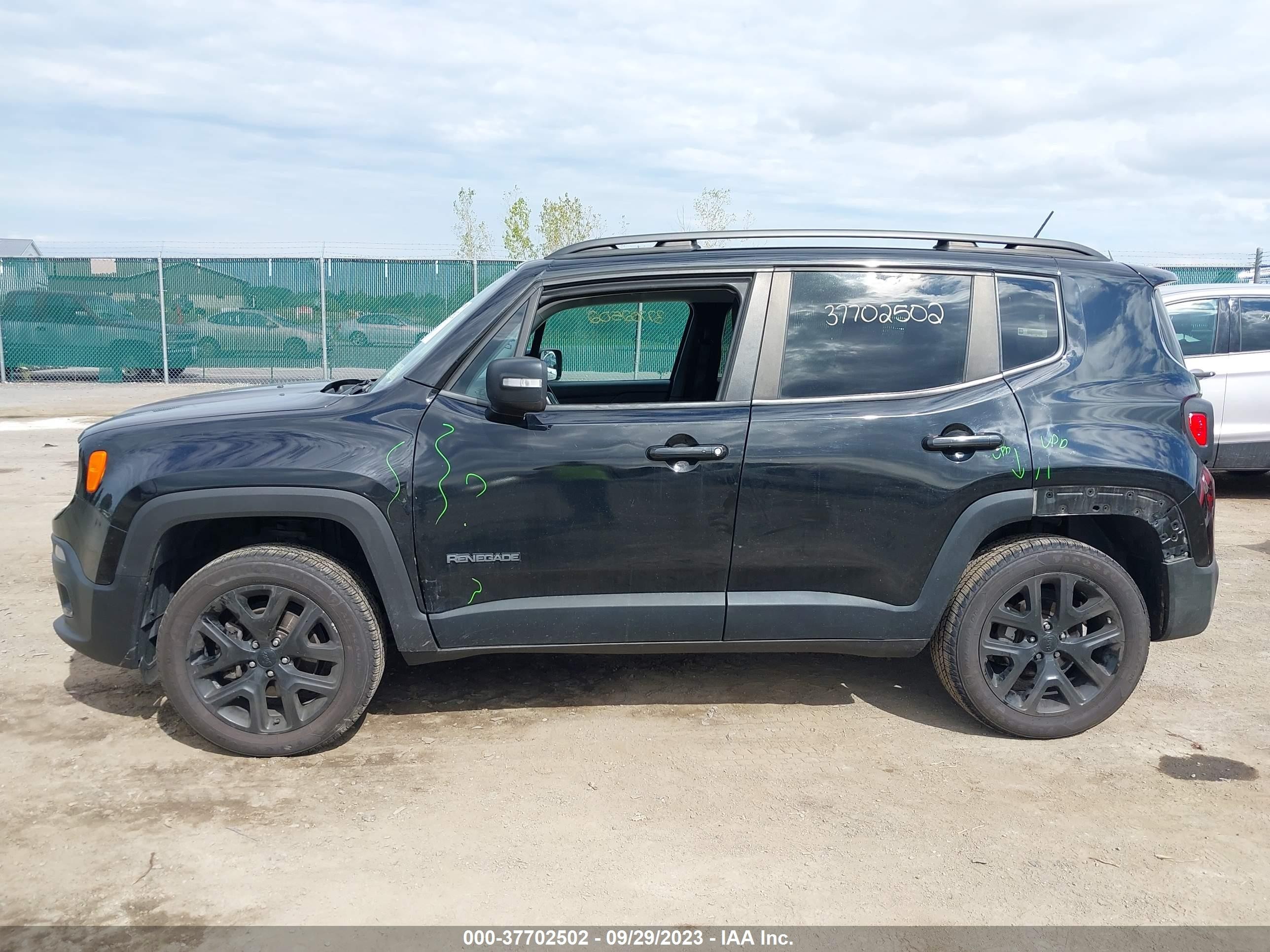 Photo 13 VIN: ZACCJBBB8HPE66964 - JEEP RENEGADE 