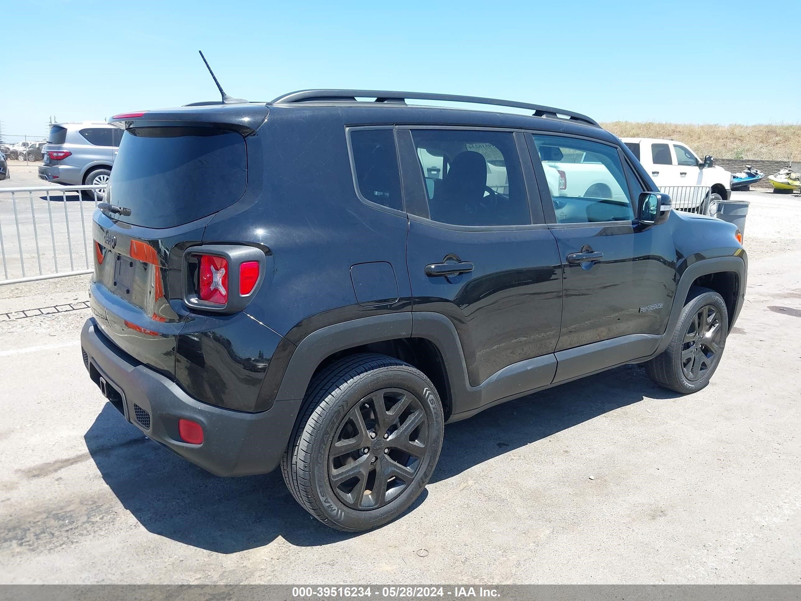 Photo 3 VIN: ZACCJBBB9HPG47510 - JEEP RENEGADE 