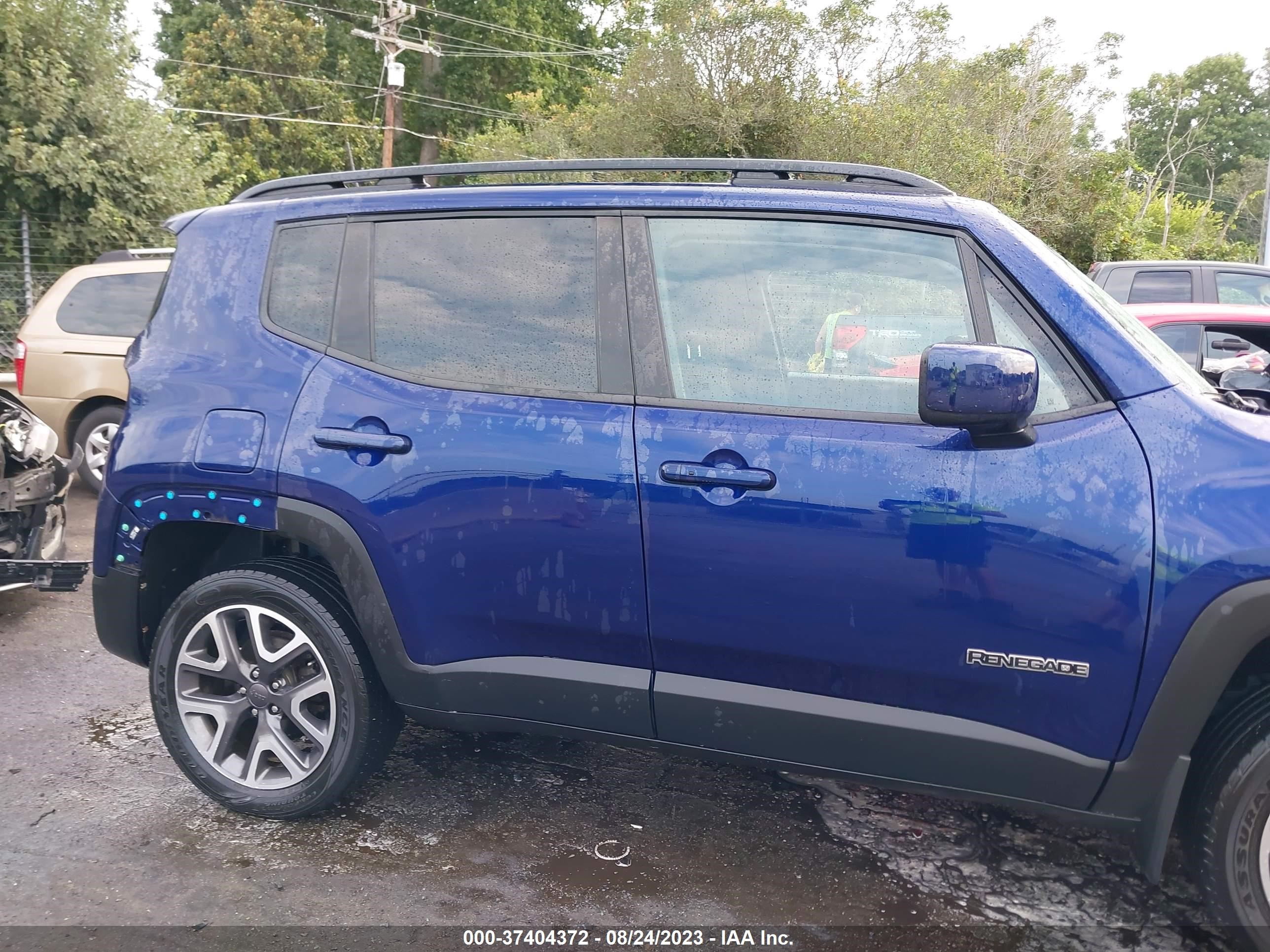 Photo 12 VIN: ZACCJBBBXJPH44575 - JEEP RENEGADE 