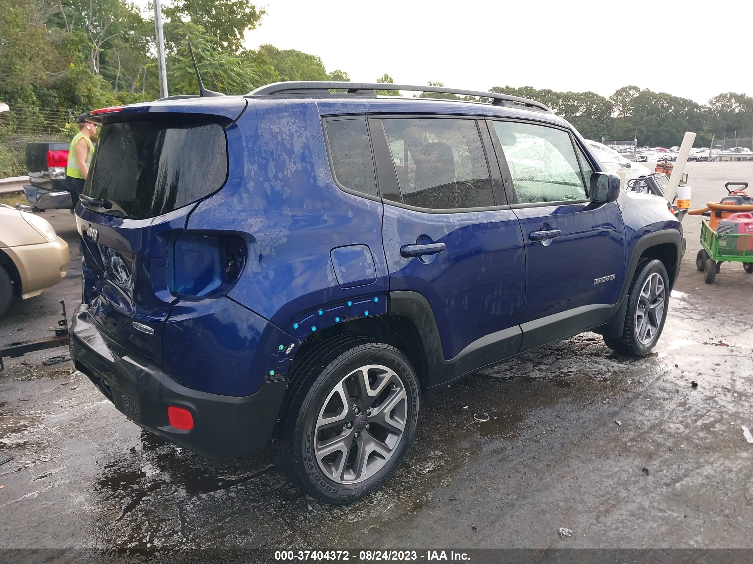 Photo 3 VIN: ZACCJBBBXJPH44575 - JEEP RENEGADE 