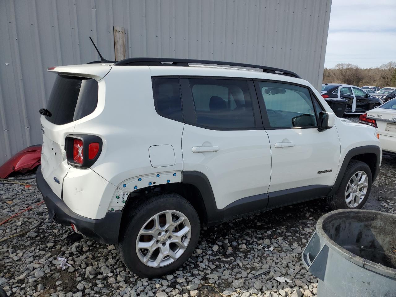 Photo 2 VIN: ZACCJBBT0FPB63154 - JEEP RENEGADE 