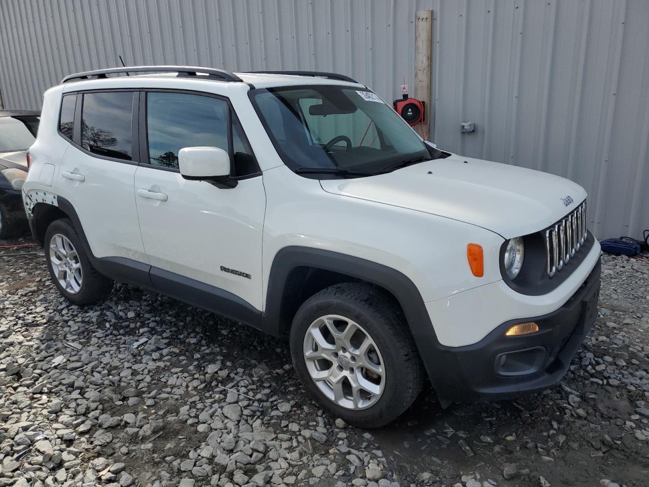 Photo 3 VIN: ZACCJBBT0FPB63154 - JEEP RENEGADE 