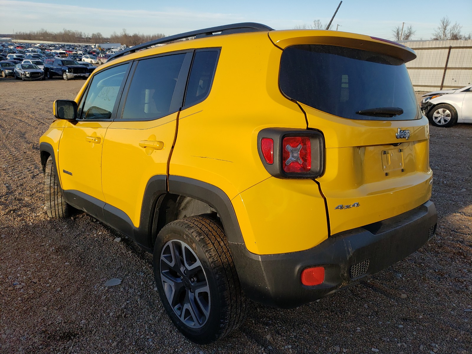 Photo 2 VIN: ZACCJBBT2FPC46516 - JEEP RENEGADE L 