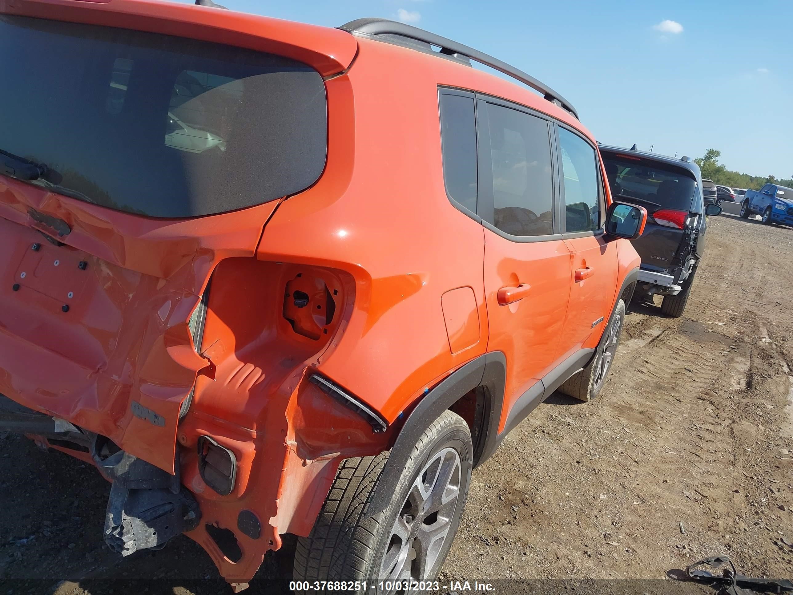 Photo 3 VIN: ZACCJBBT3GPE38948 - JEEP RENEGADE 