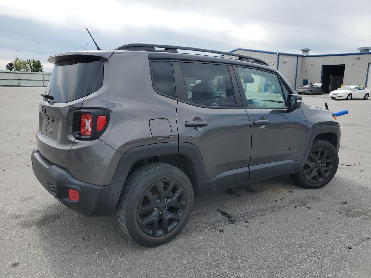 Photo 2 VIN: ZACCJBBT4GPD43511 - JEEP RENEGADE 