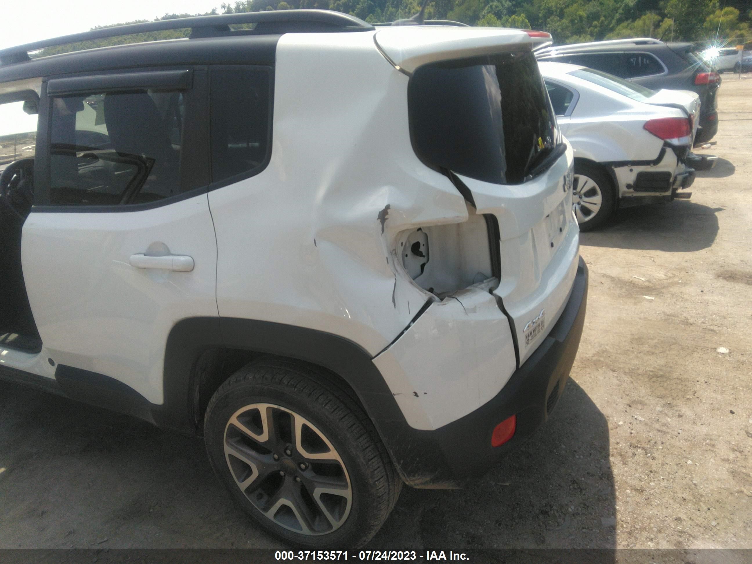 Photo 5 VIN: ZACCJBBT5GPC56944 - JEEP RENEGADE 